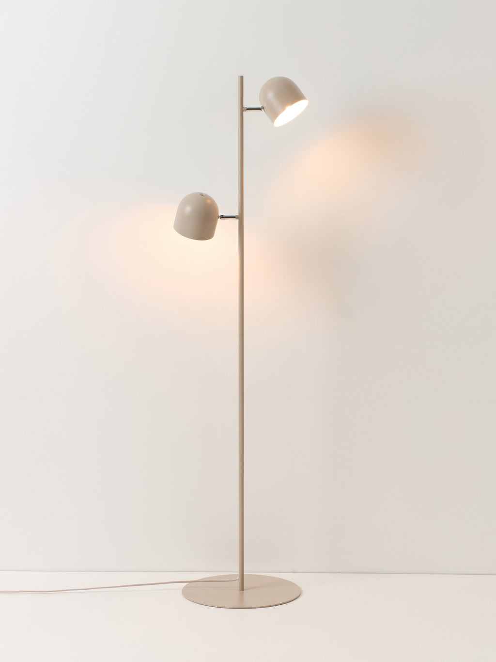 Lampadaire en métal Flyte - Beige clair