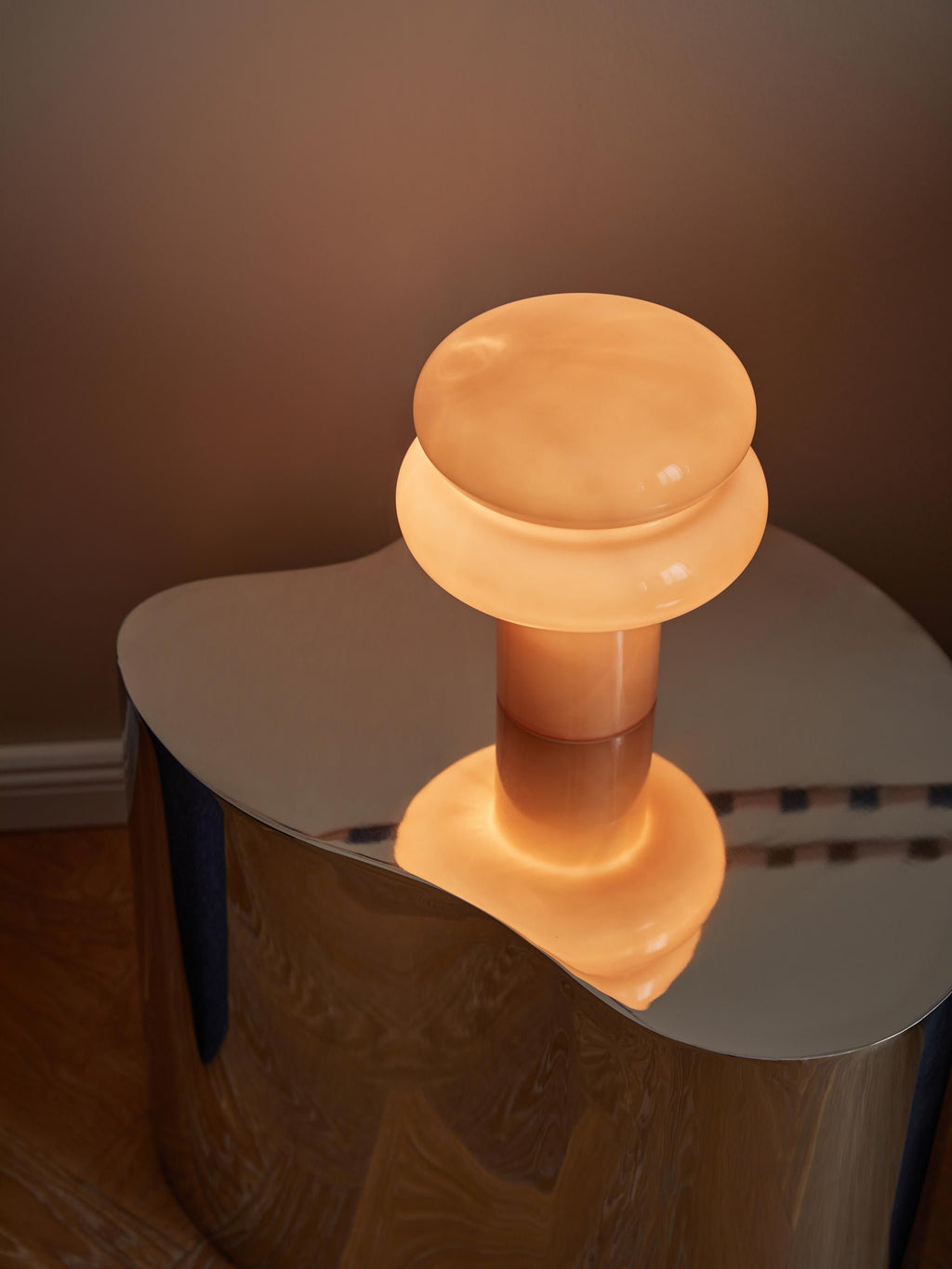 Petite lampe à poser en verre opalescent Hewitt - Vieux rose