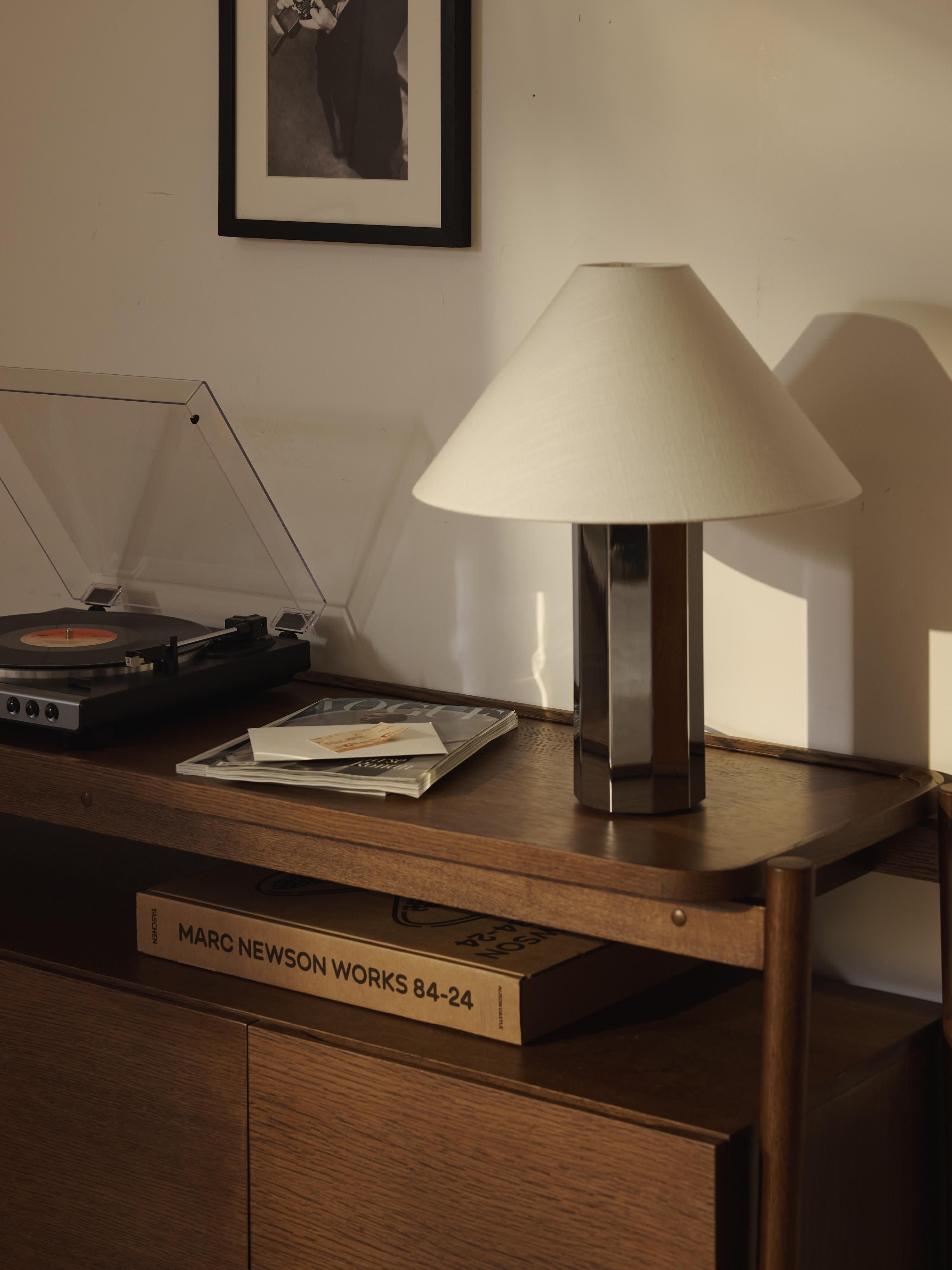 Grande lampe à poser avec pied en métal Edric - Argenté, blanc