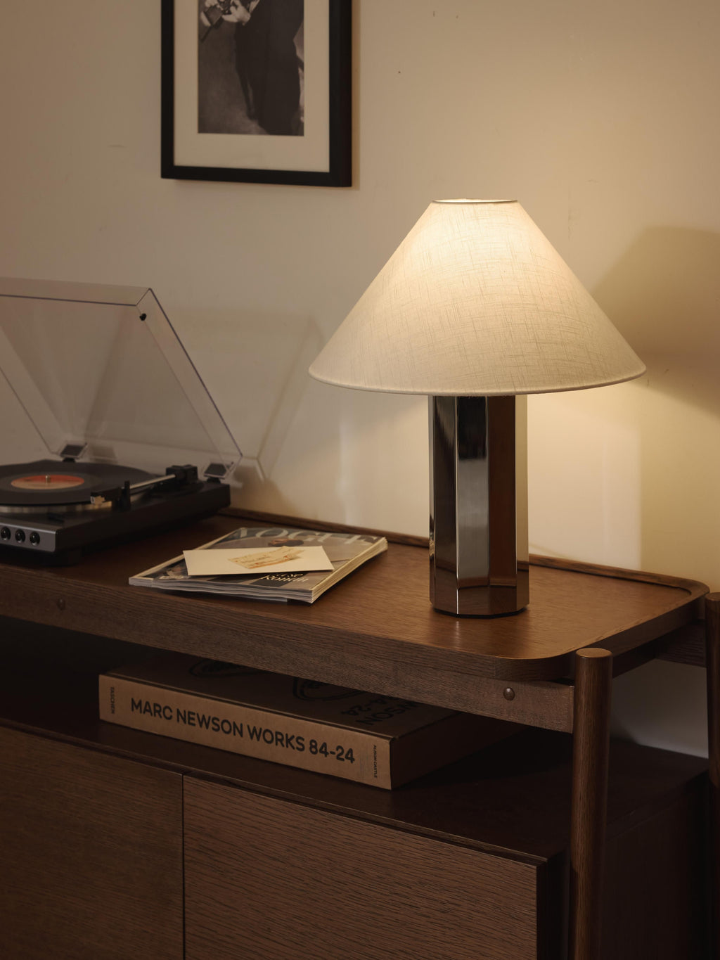 Grande lampe à poser avec pied en métal Edric - Argenté, blanc