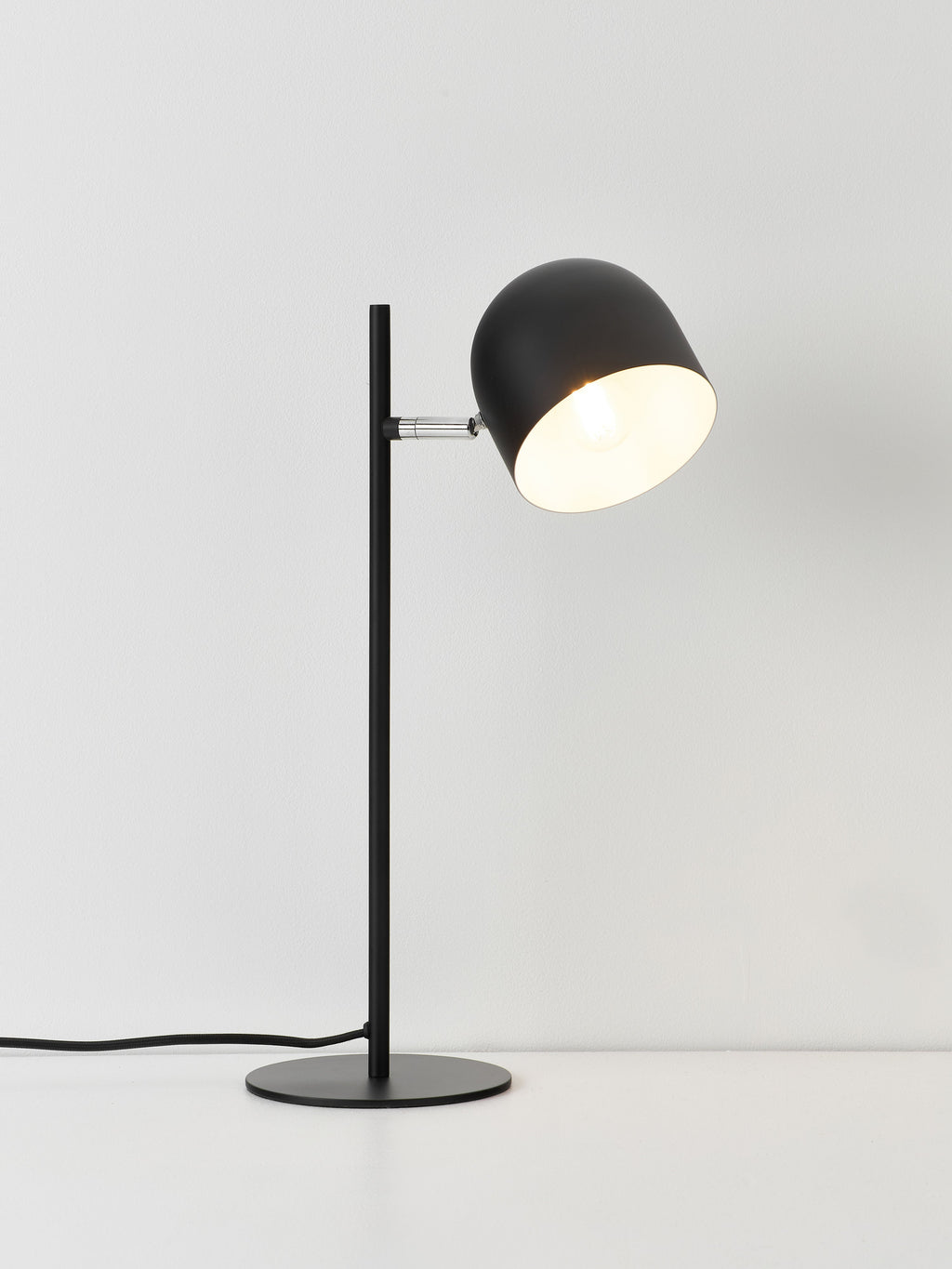 Lampe à poser en métal Flyte - Noir