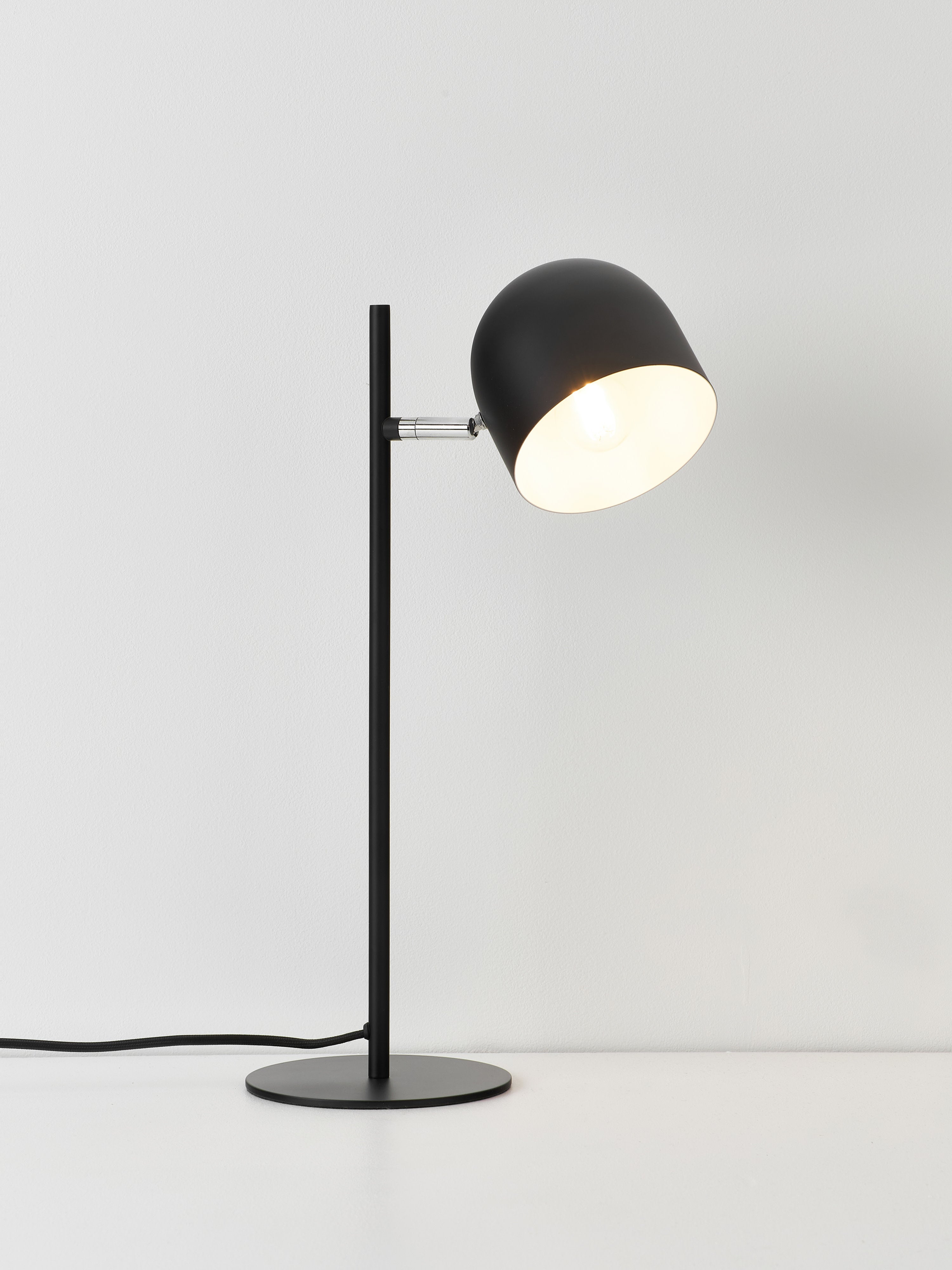 Lampe à poser en métal Flyte - Noir