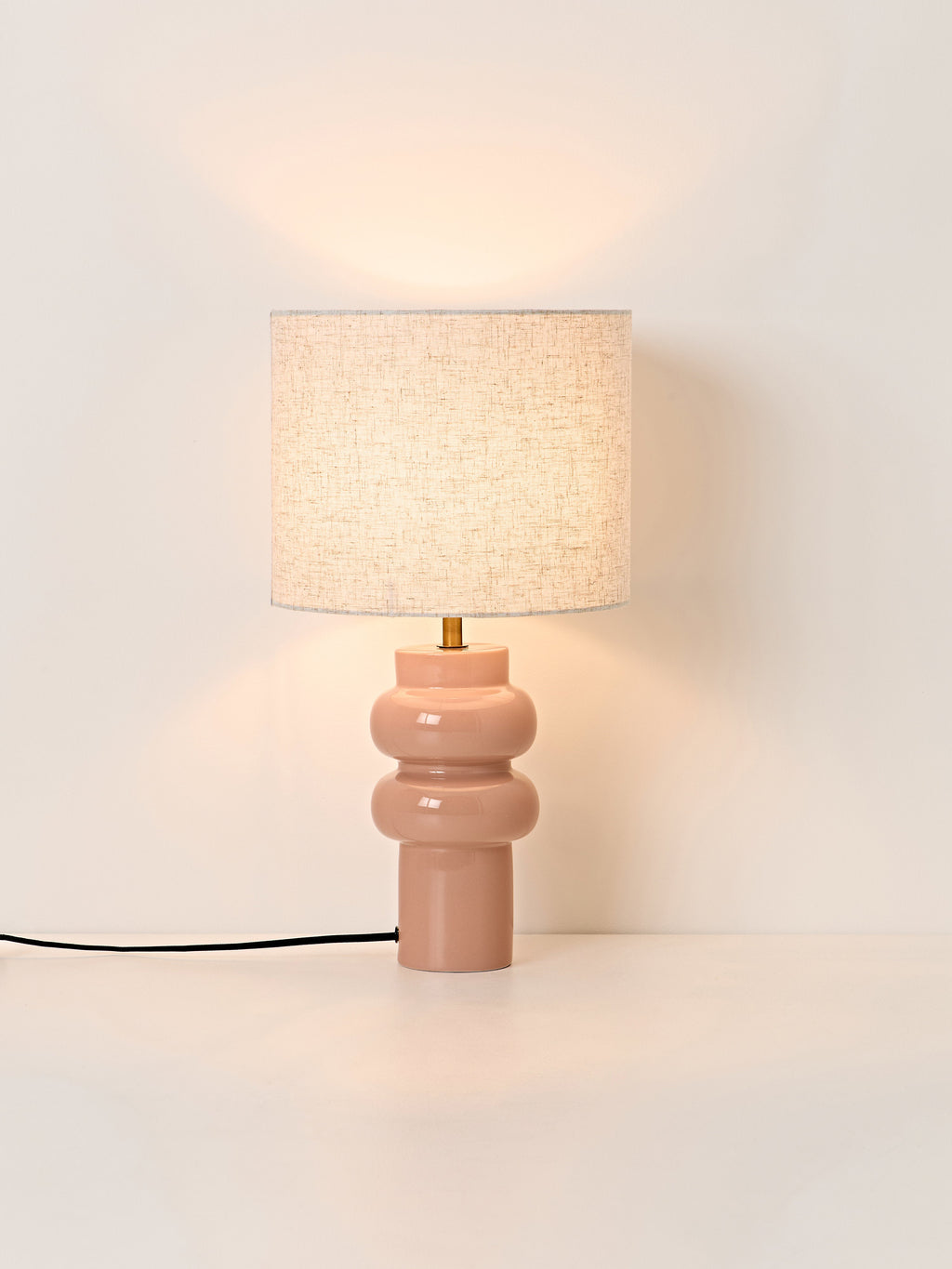 Grande lampe à poser en céramique Vaino - Rose