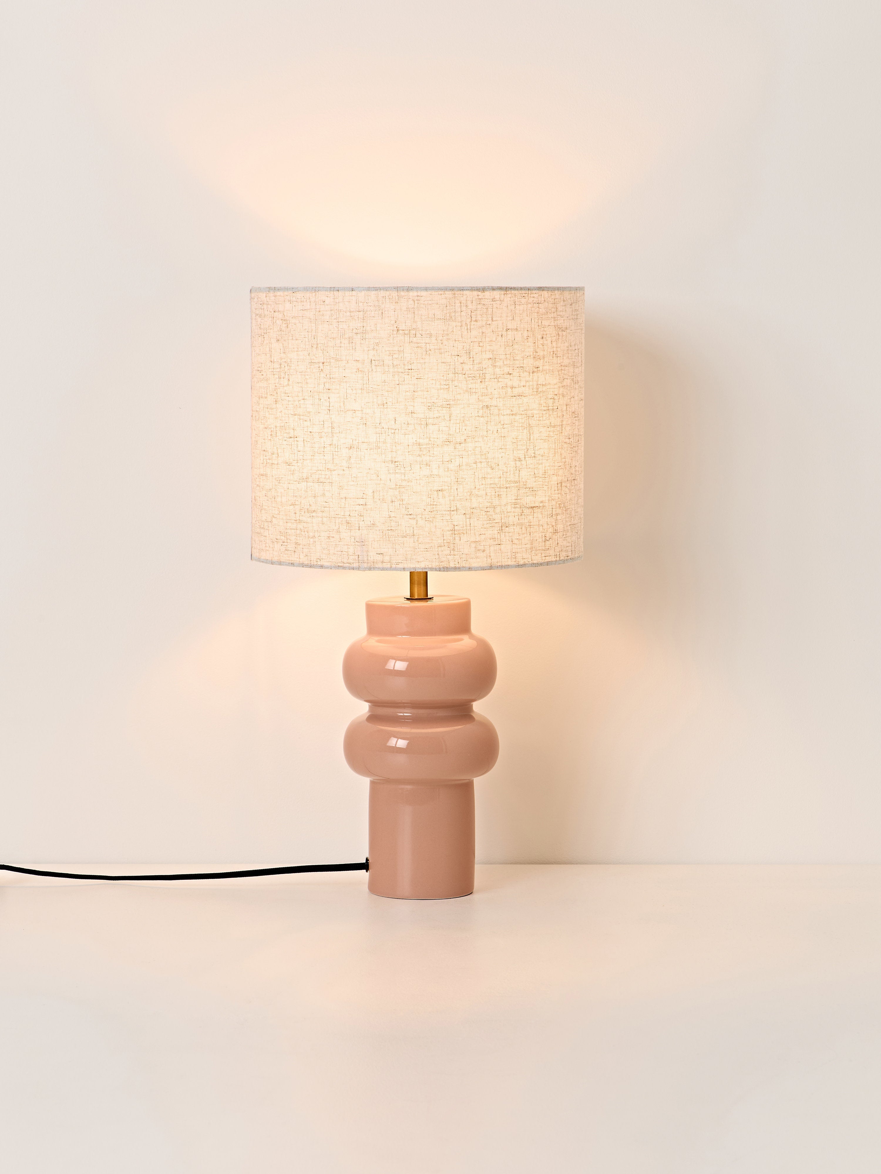 Grande lampe à poser en céramique Vaino - Rose
