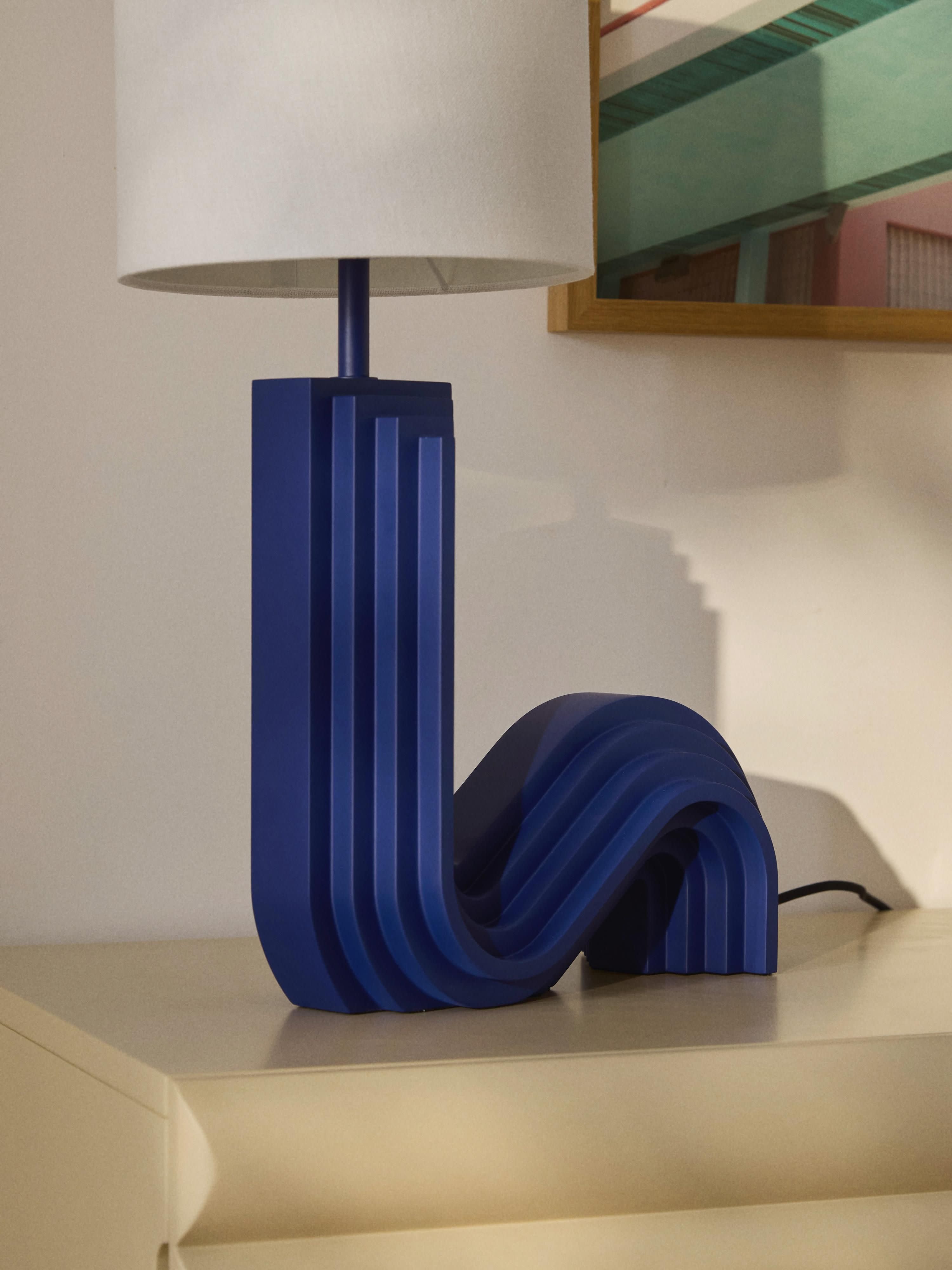 Lampe à poser design Dane - Gris clair, bleu foncé