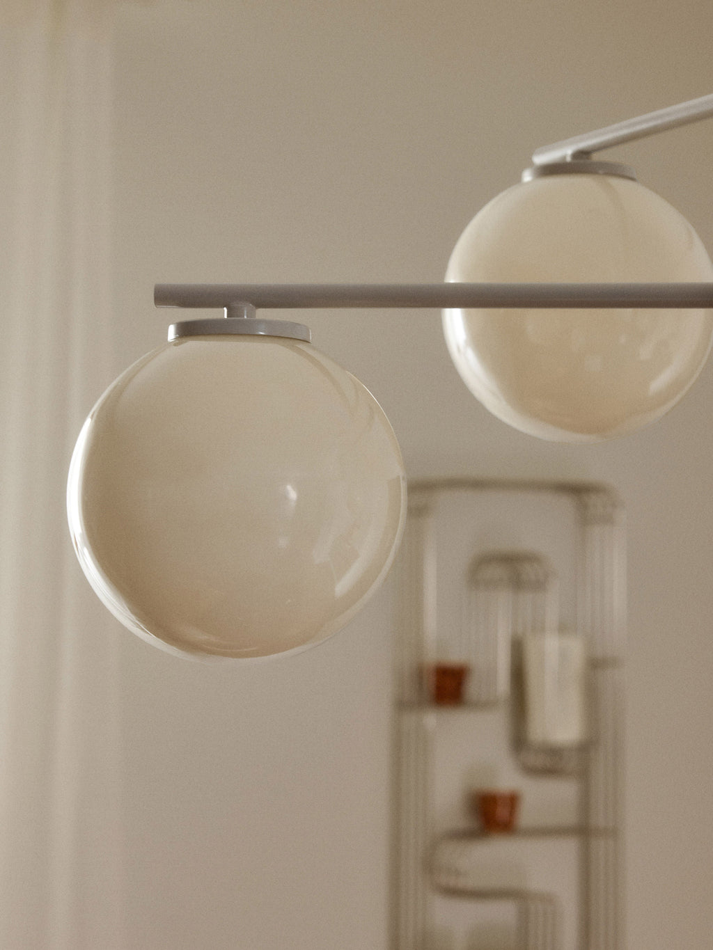 Suspension en verre opalescent Niilo - Blanc cassé, beige clair
