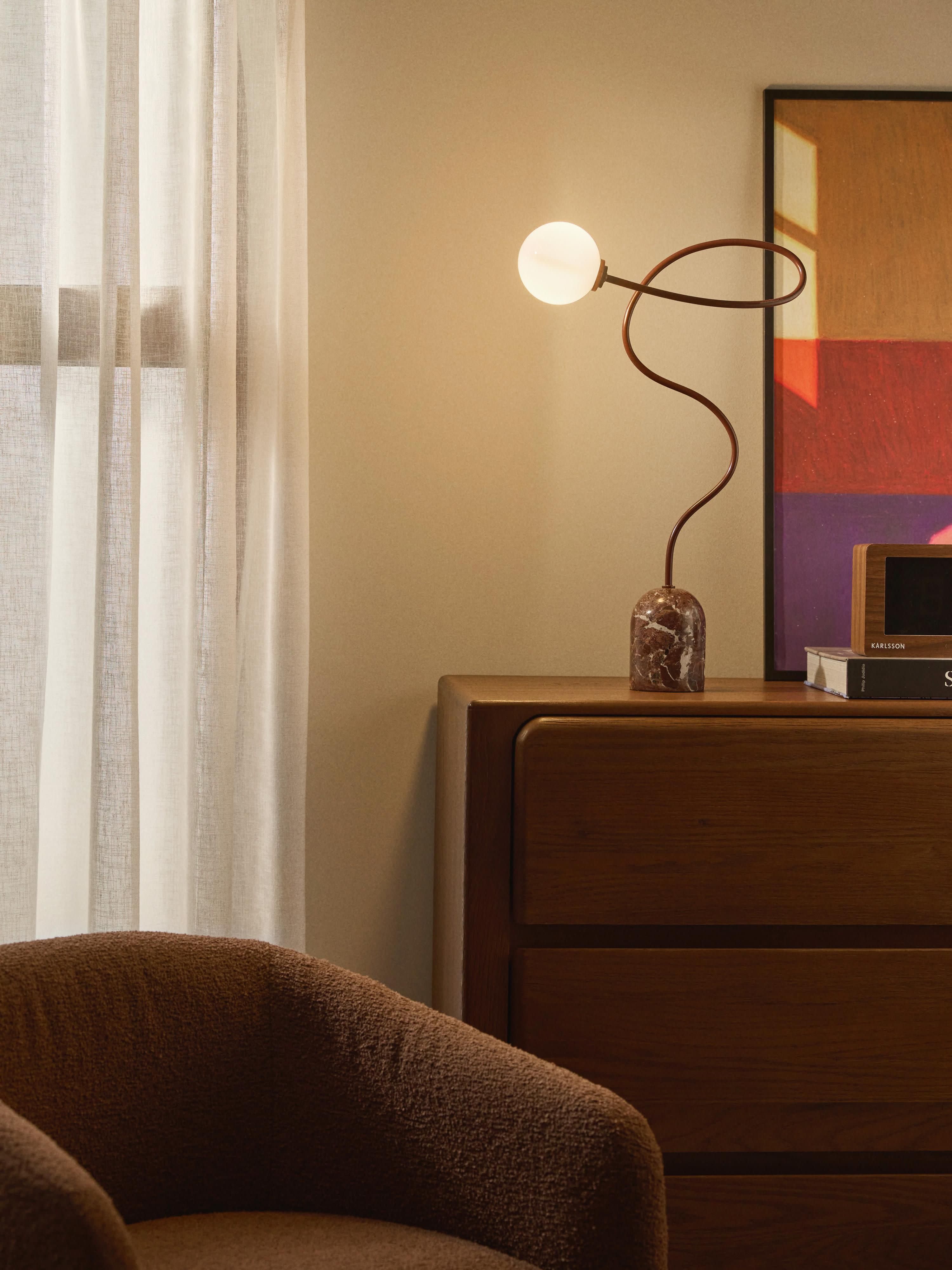 Lampe à poser avec pied en marbre Akseli - Lie de vin, marbré