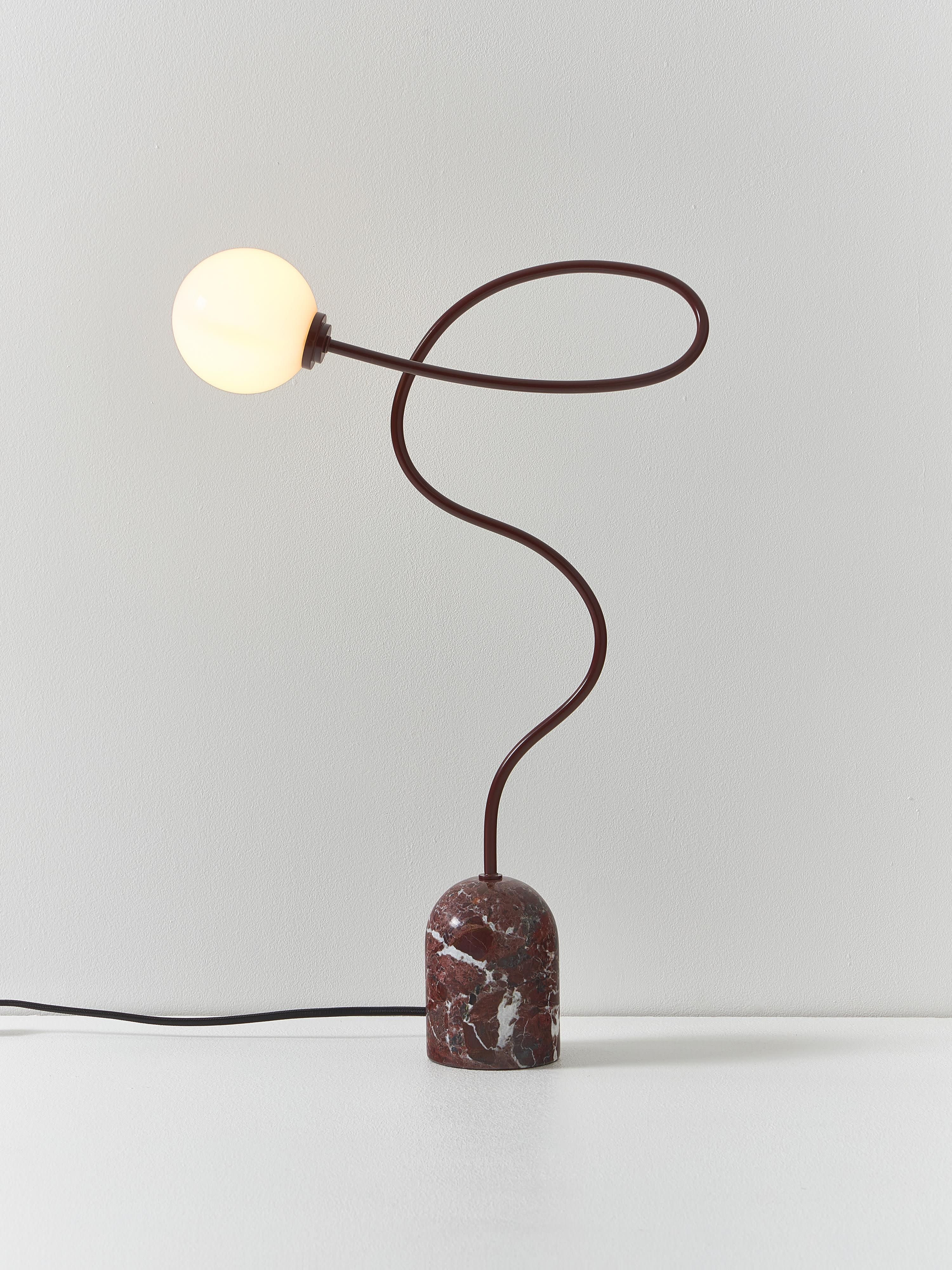 Lampe à poser avec pied en marbre Akseli - Lie de vin, marbré