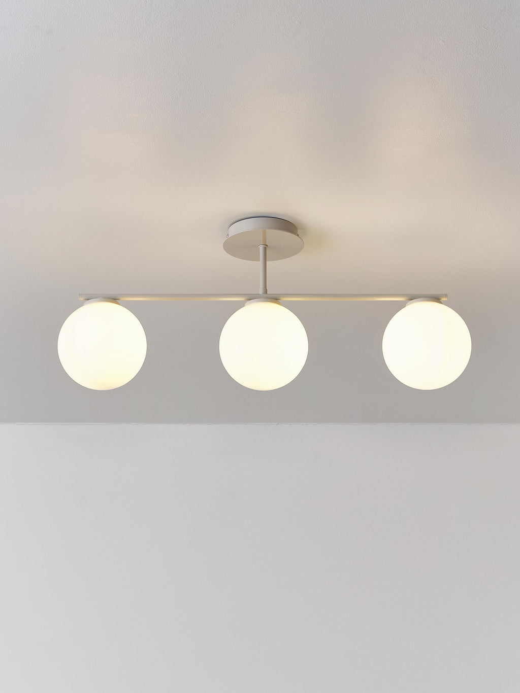 Plafonnier en verre opalescent Niilo - Blanc cassé, beige clair