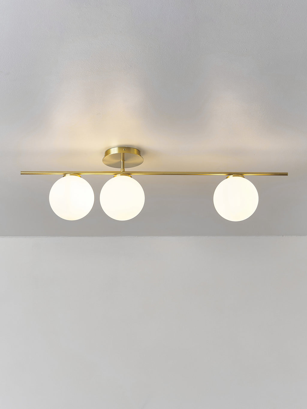 Applique murale boule en verre opalescent Niilo - Blanc, doré