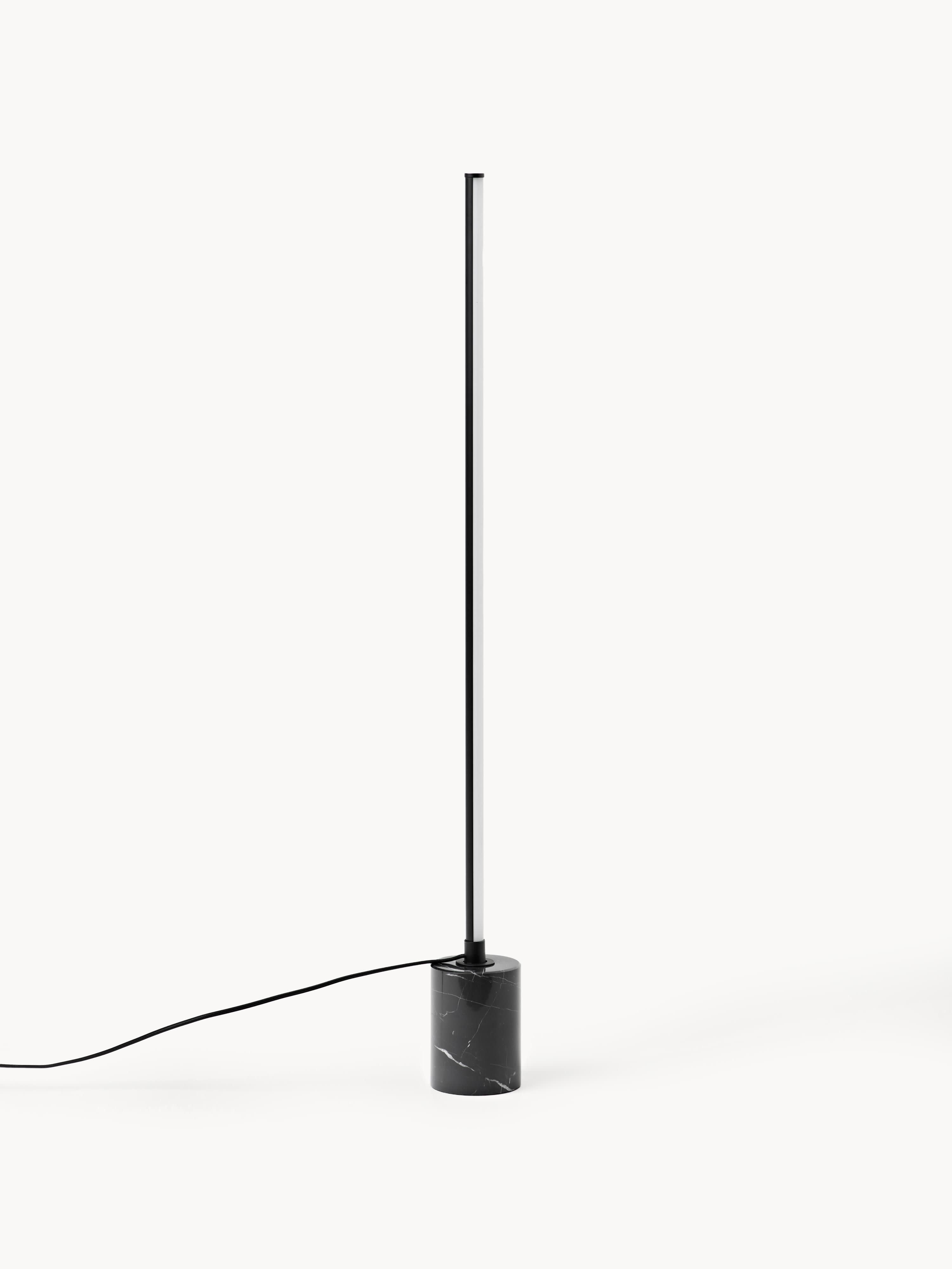 Lampadaire LED avec pied en marbre Gael - Noir, marbré