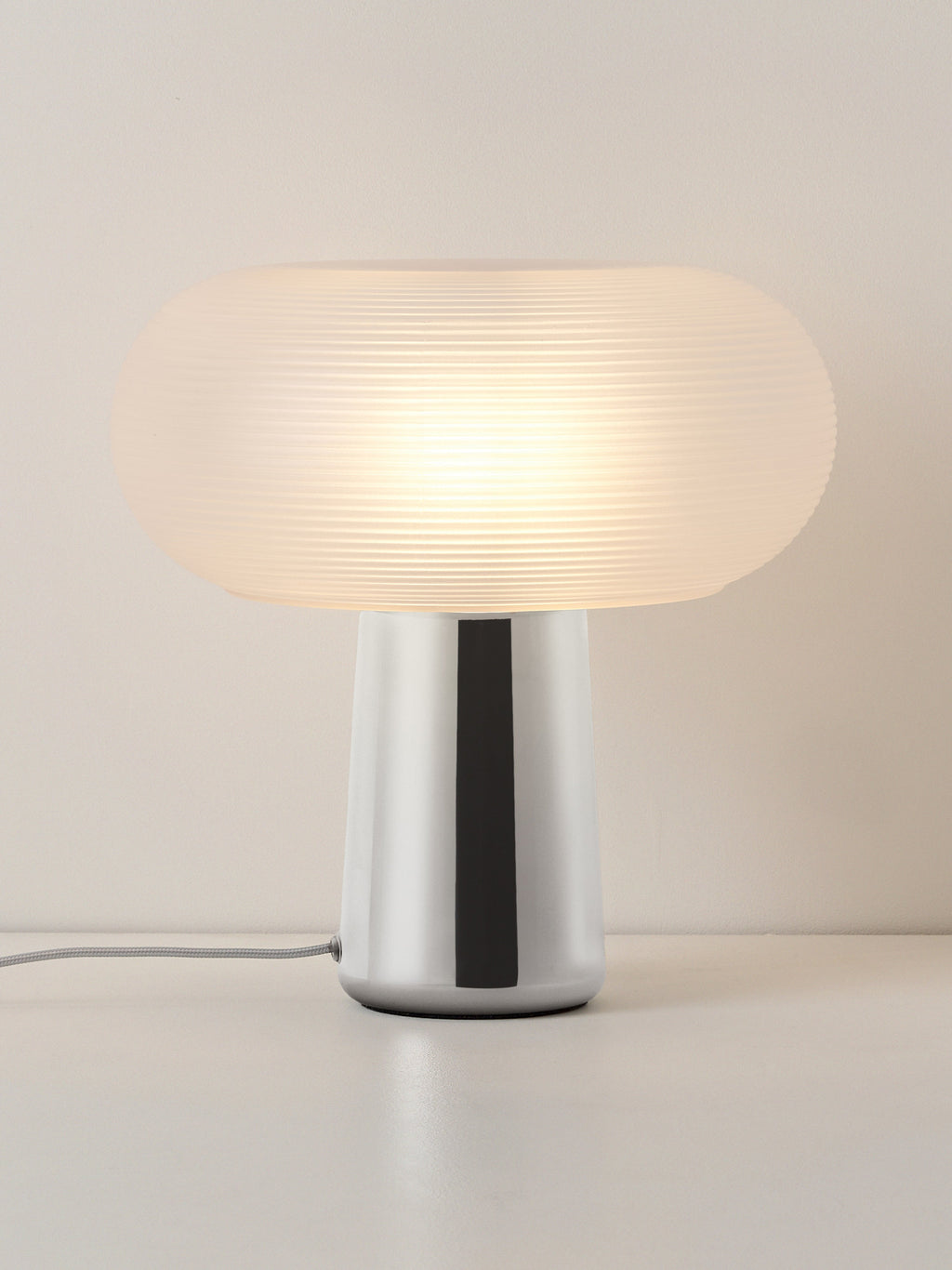 Lampe à poser Ashby - Gris chrome, blanc