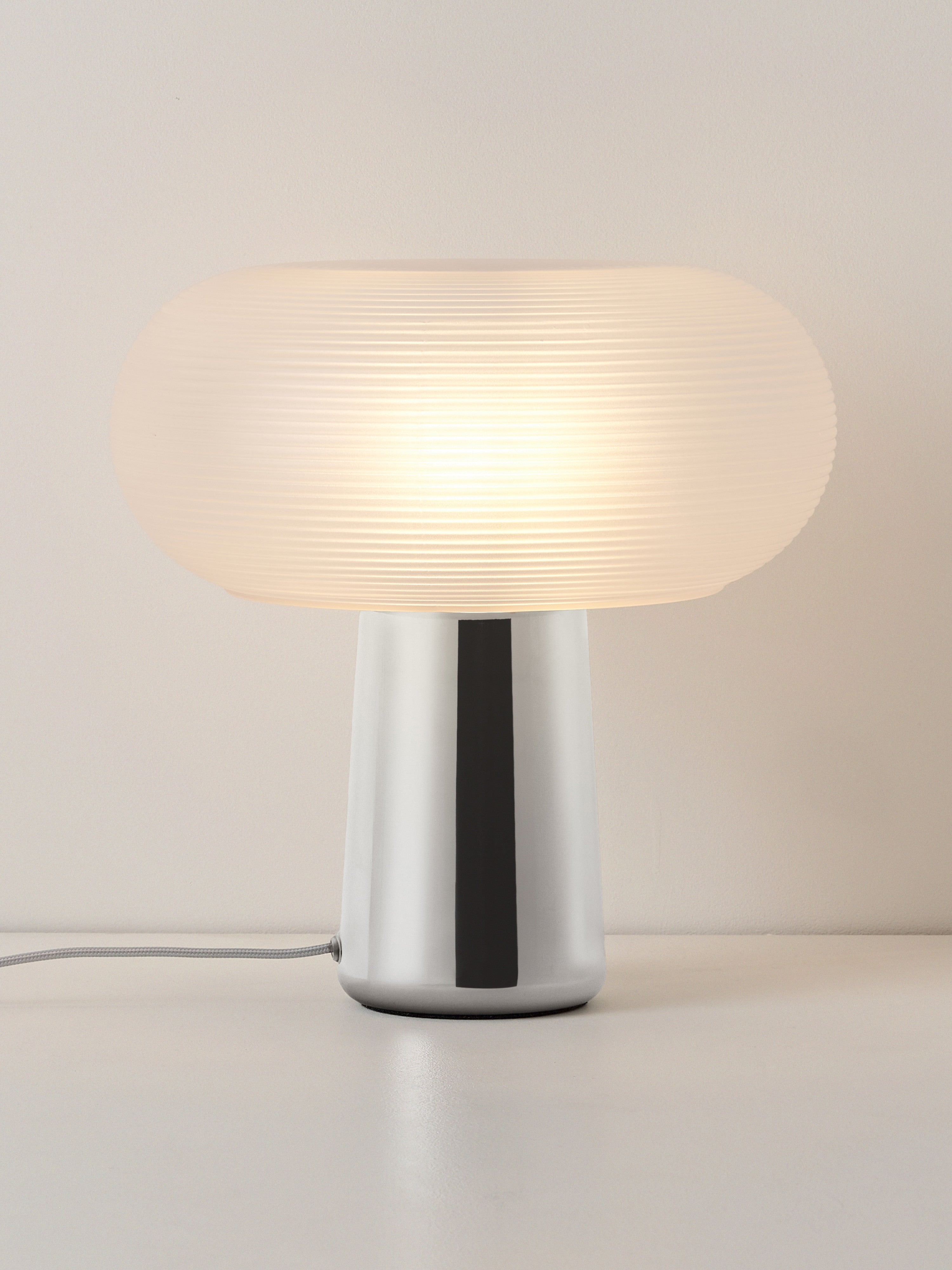 Lampe à poser Ashby - Gris chrome, blanc