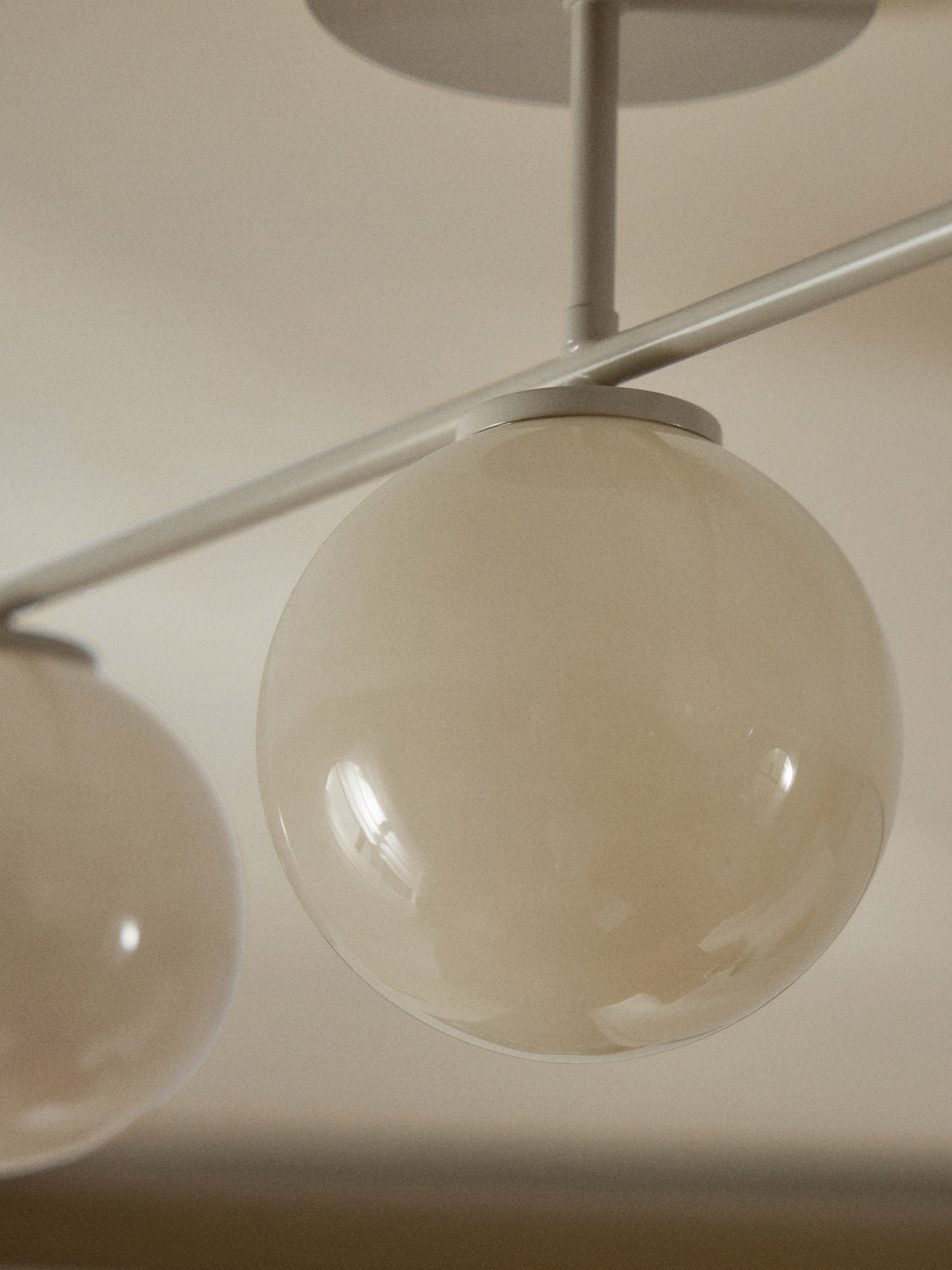 Applique murale boule en verre opalescent Niilo - Blanc cassé, beige clair