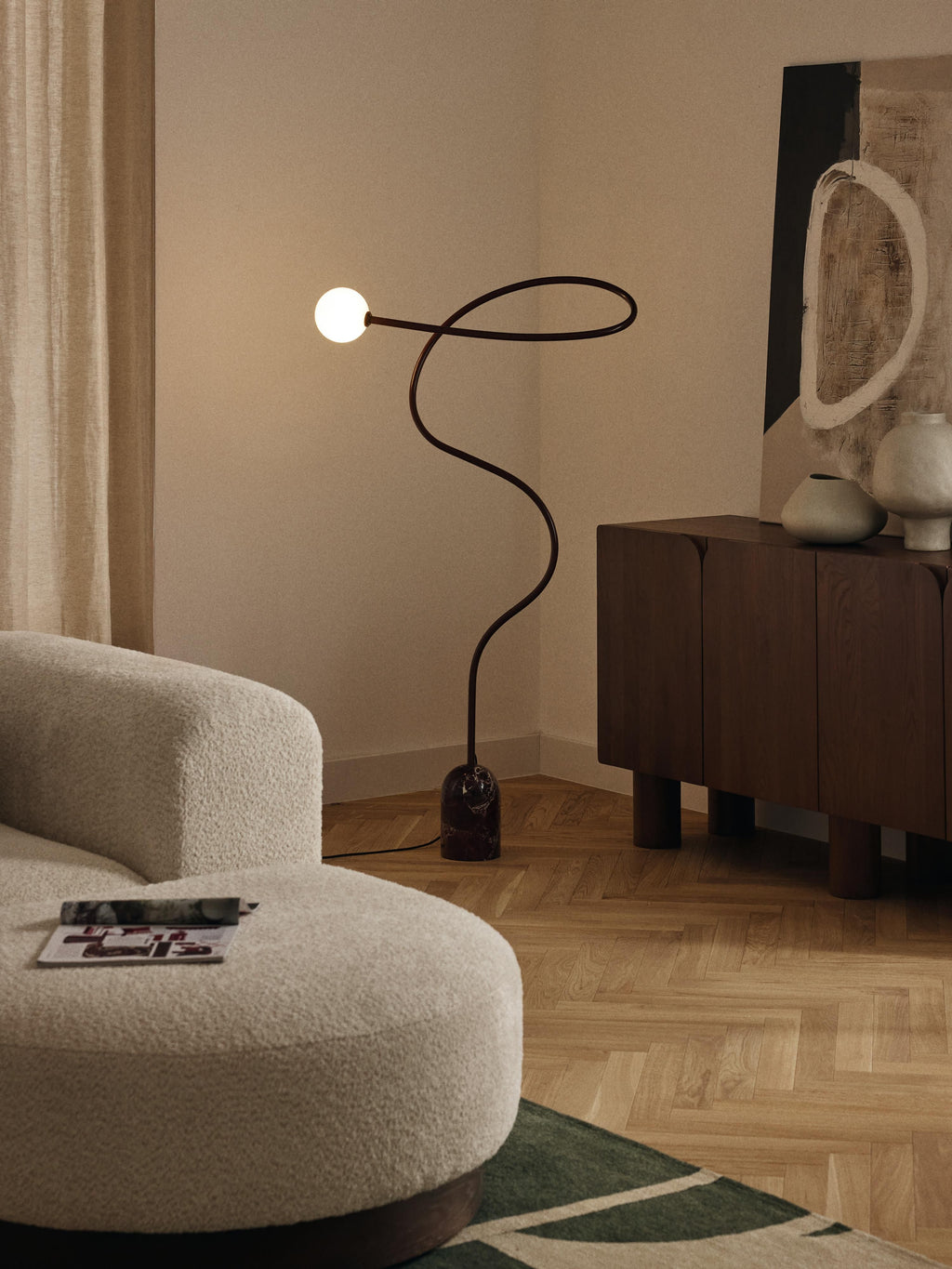 Lampadaire avec pied en marbre Akseli - Lie de vin, marbré
