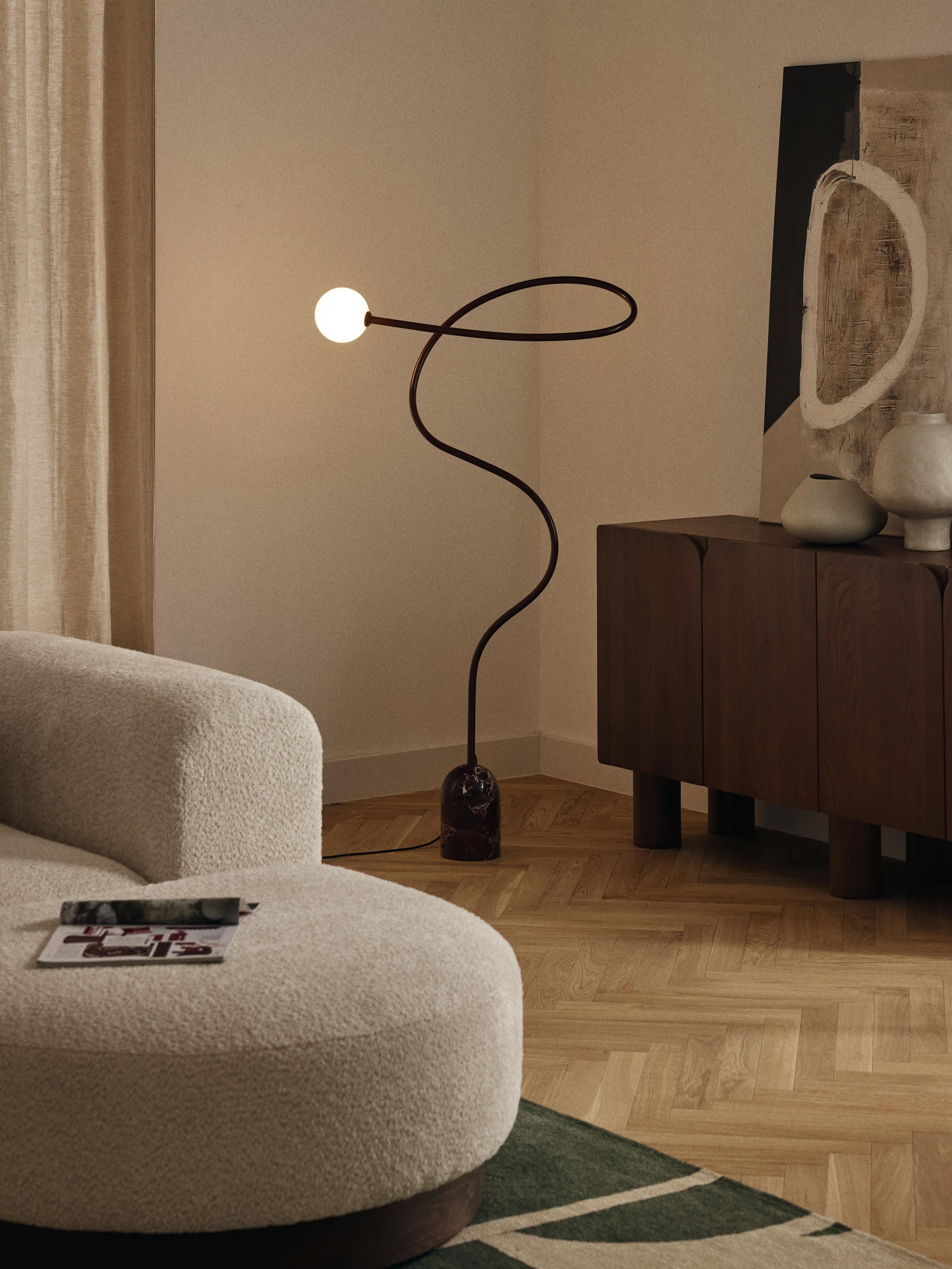 Lampadaire avec pied en marbre Akseli - Lie de vin, marbré
