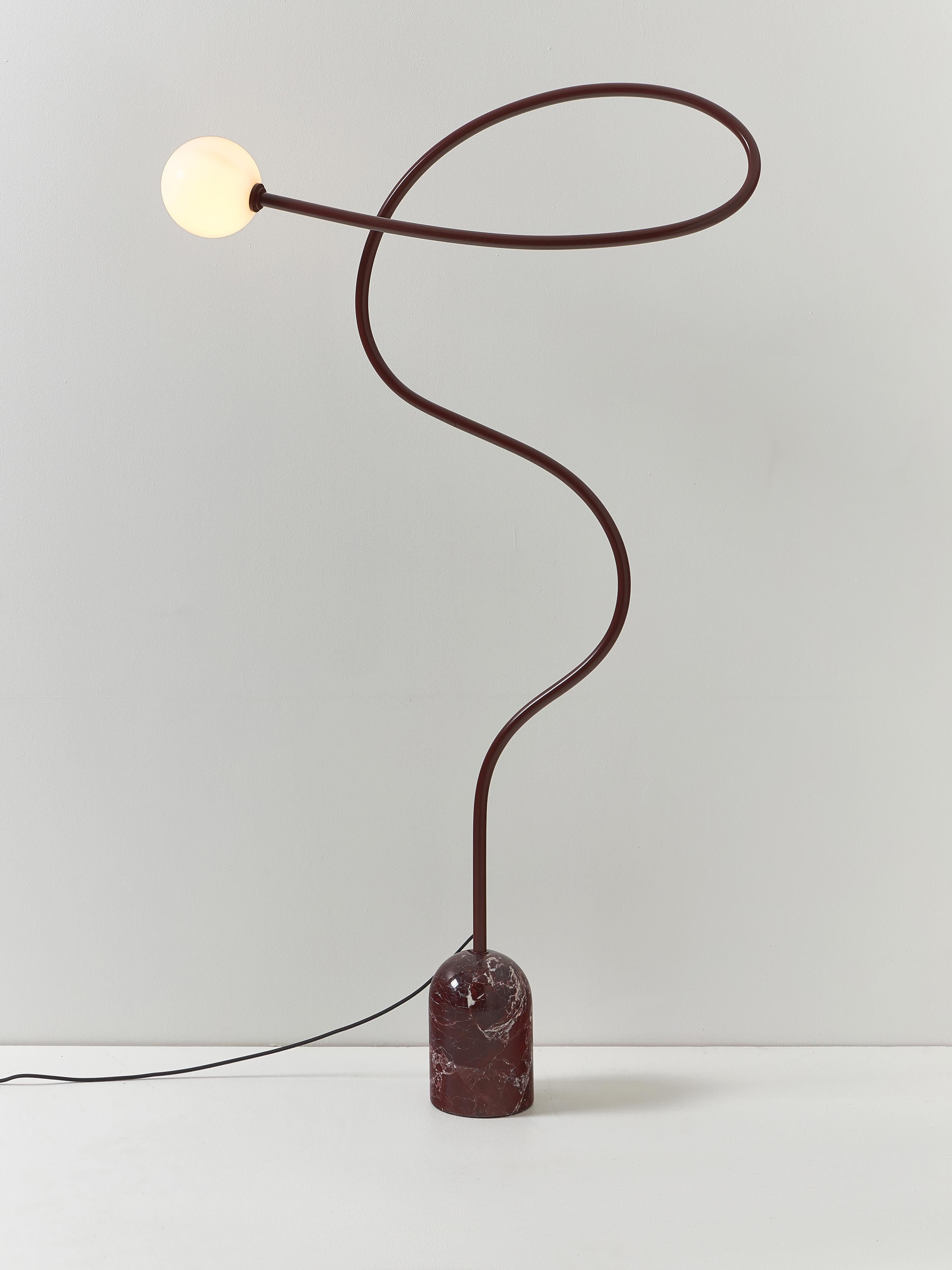 Lampadaire avec pied en marbre Akseli - Lie de vin, marbré