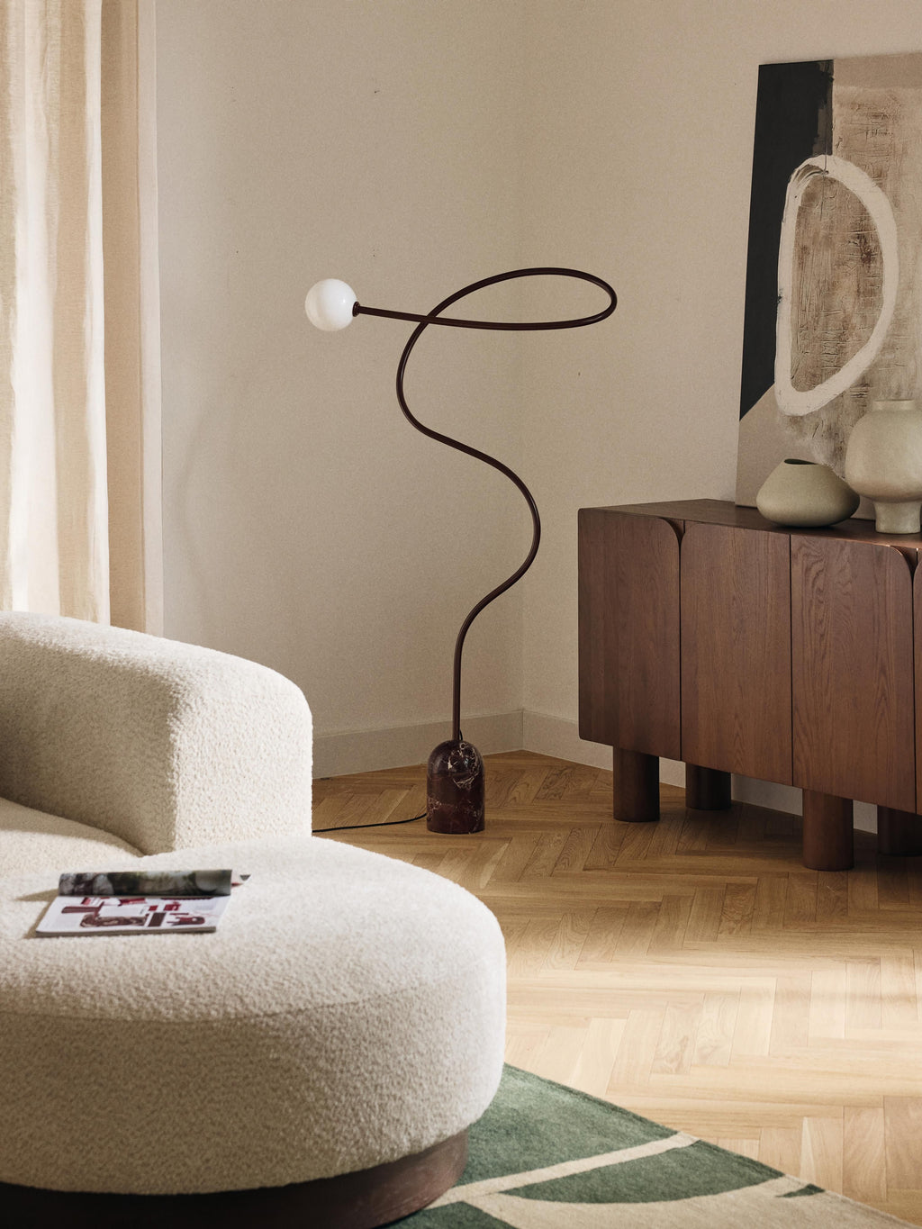 Lampadaire avec pied en marbre Akseli - Lie de vin, marbré