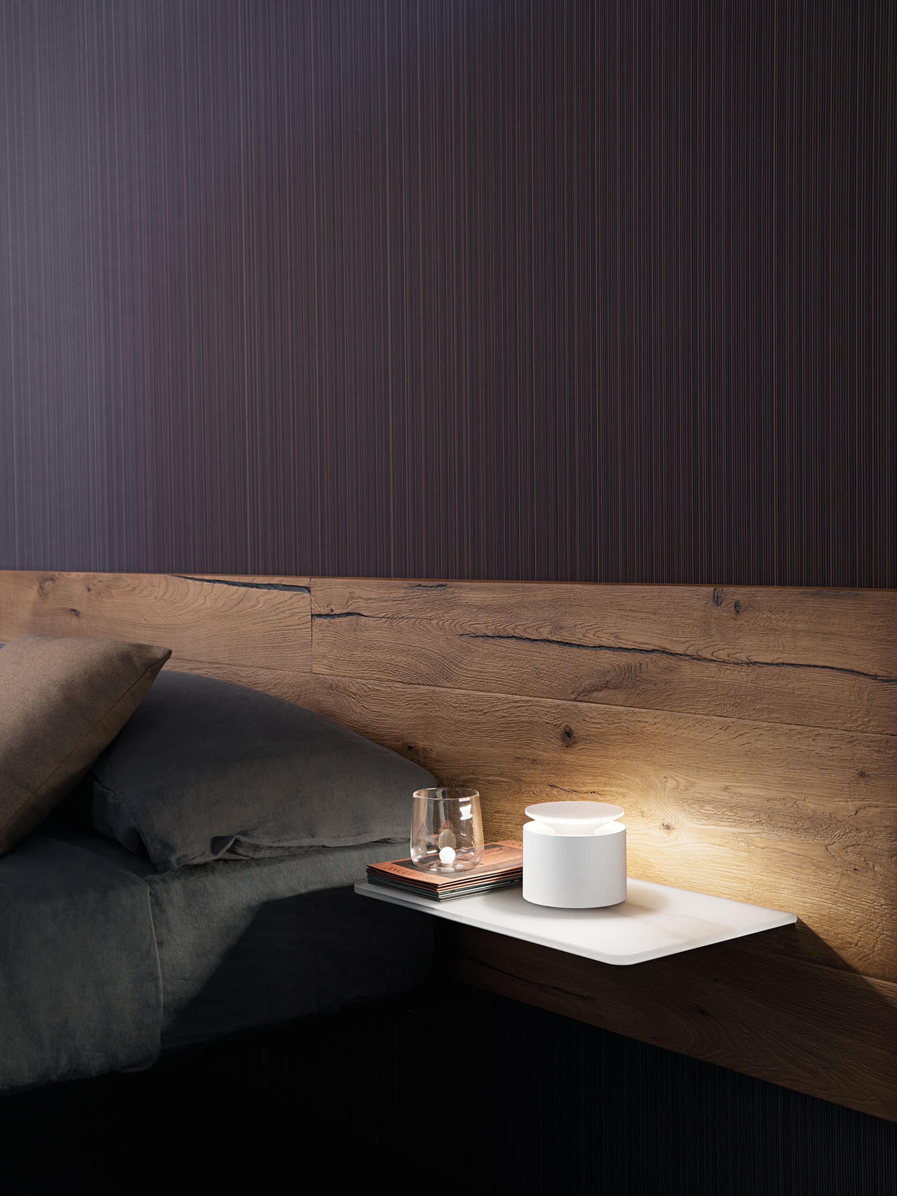 Petite lampe à poser LED mobile Eren, intensité ajustable - Blanc, mat