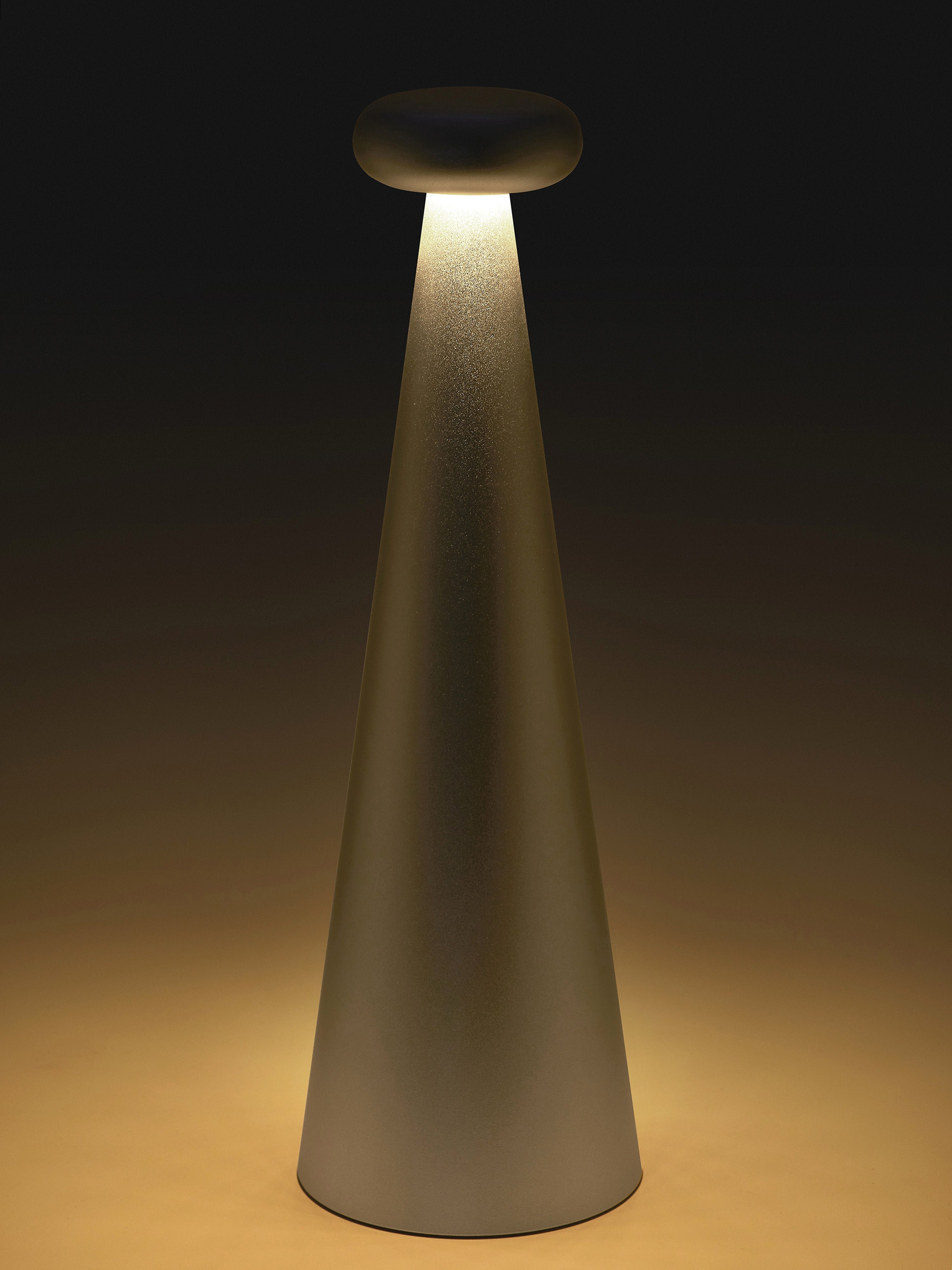 Lampe à poser LED portable Otway, intensité ajustable - Argenté