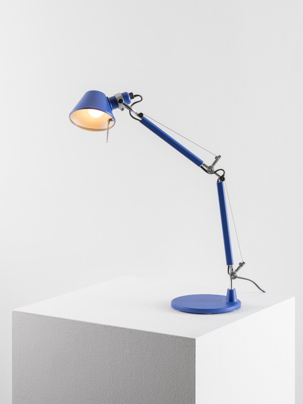 Lampe de bureau orientable Samuel - Bleu roi, mat