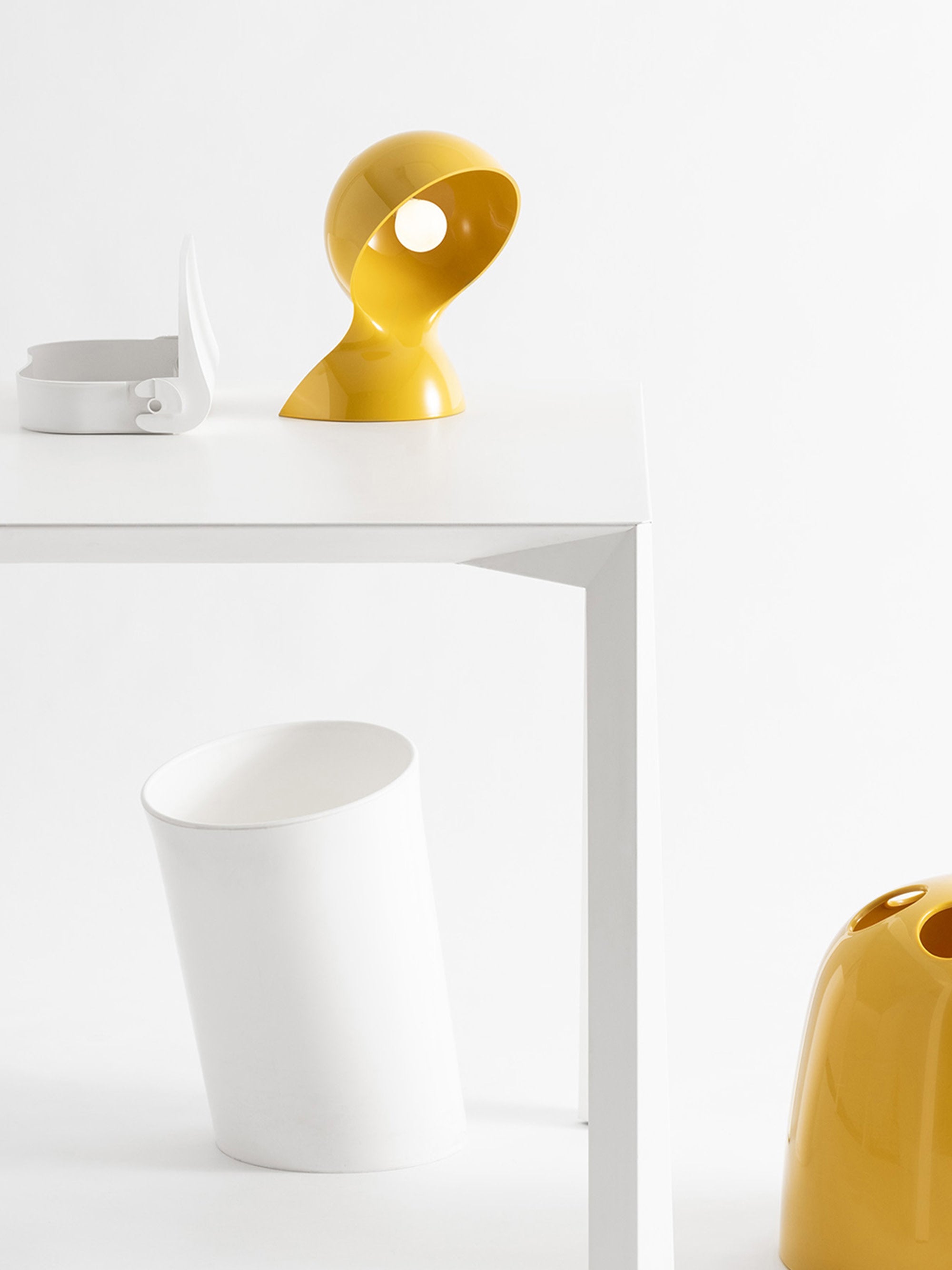Petite lampe à poser Deklin - Jaune soleil