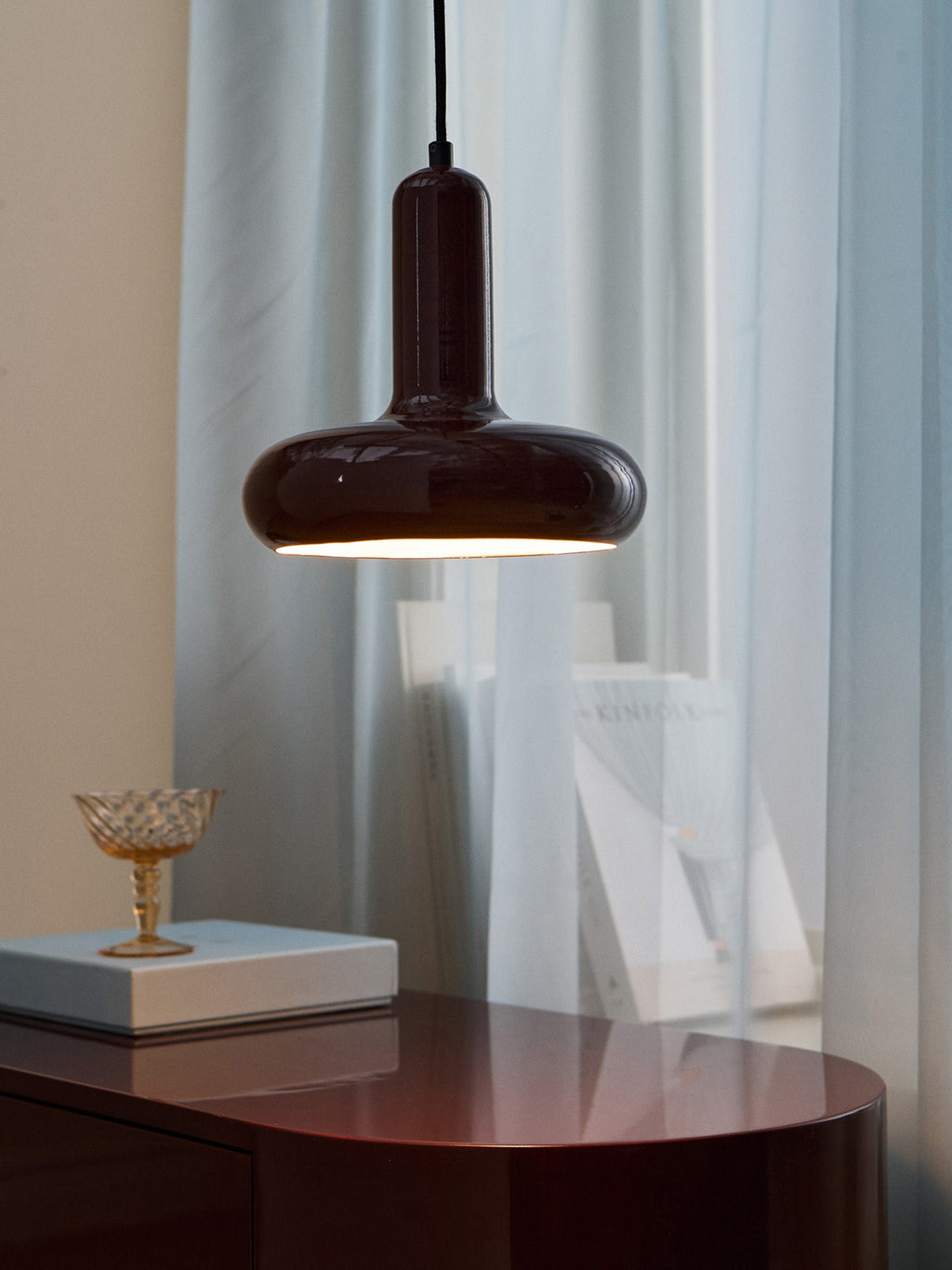Petite suspension avec prise secteur Morgan - Rouge bordeaux