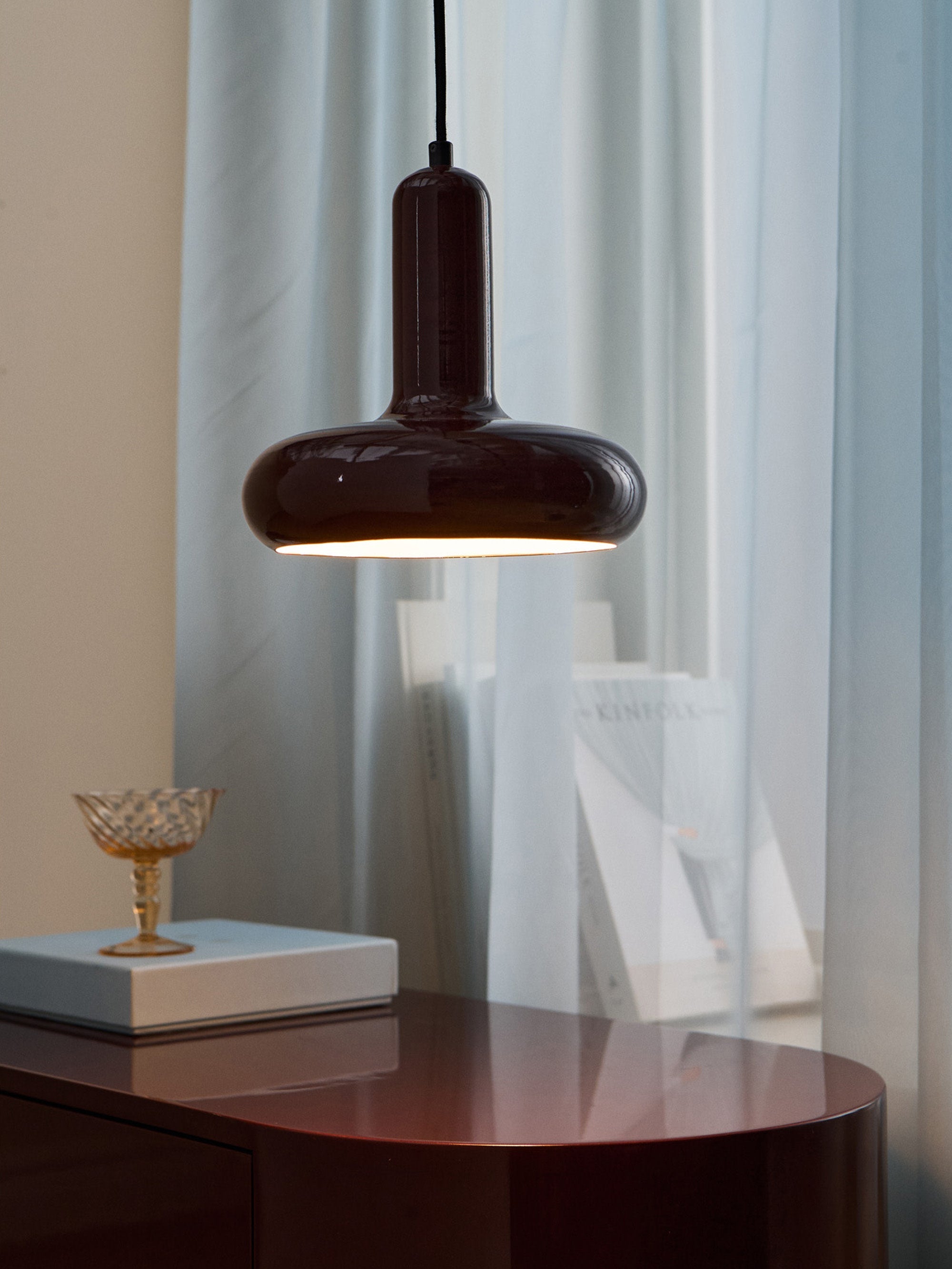 Petite suspension avec prise secteur Morgan - Rouge bordeaux