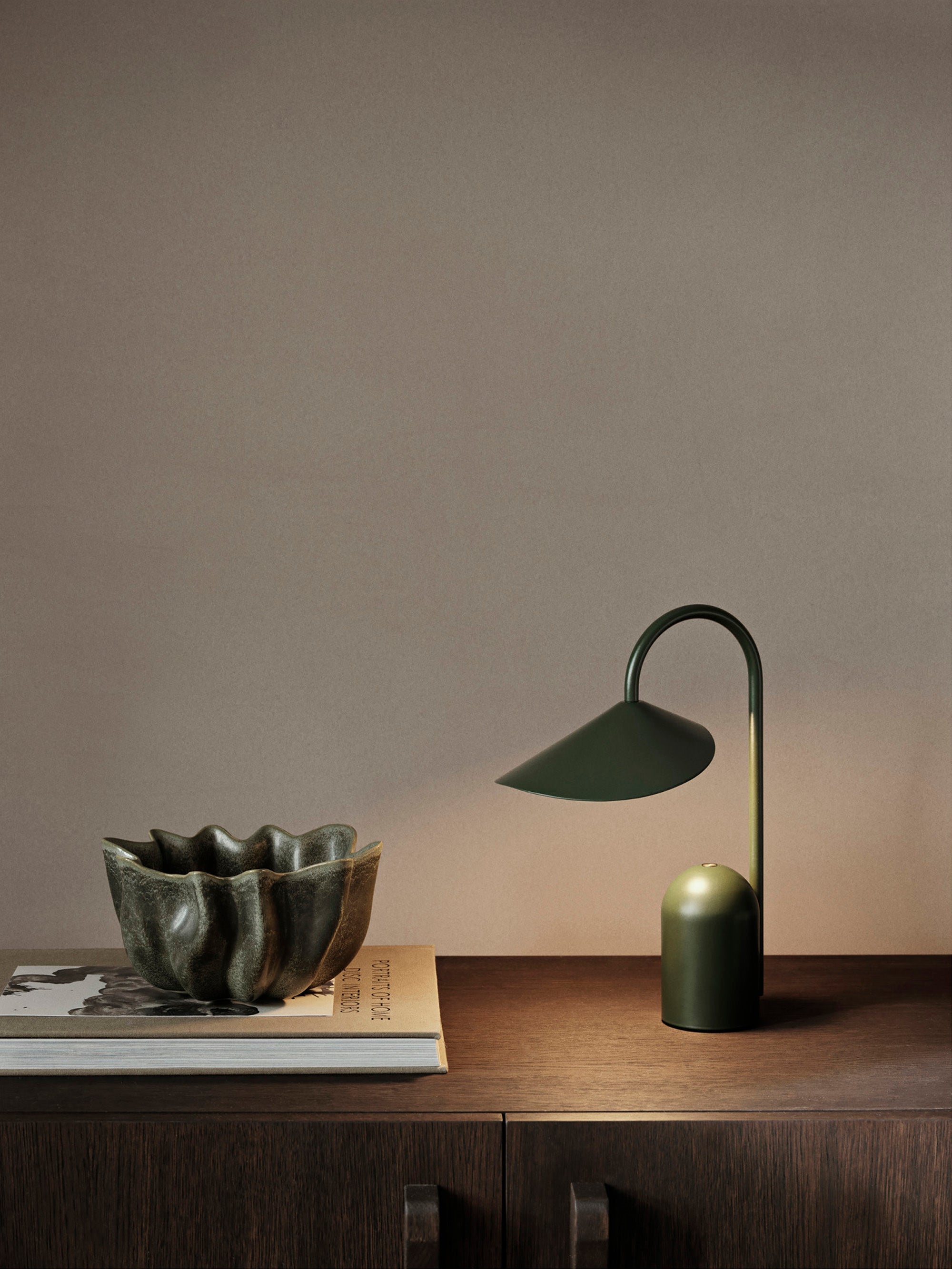 Petite lampe à poser LED mobile Ewan, intensité ajustable - Vert sauge