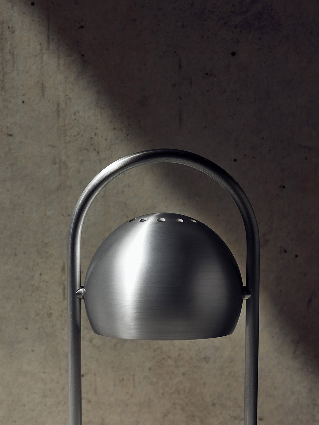Lampe à poser LED portable Viljar, intensité ajustable - Argenté