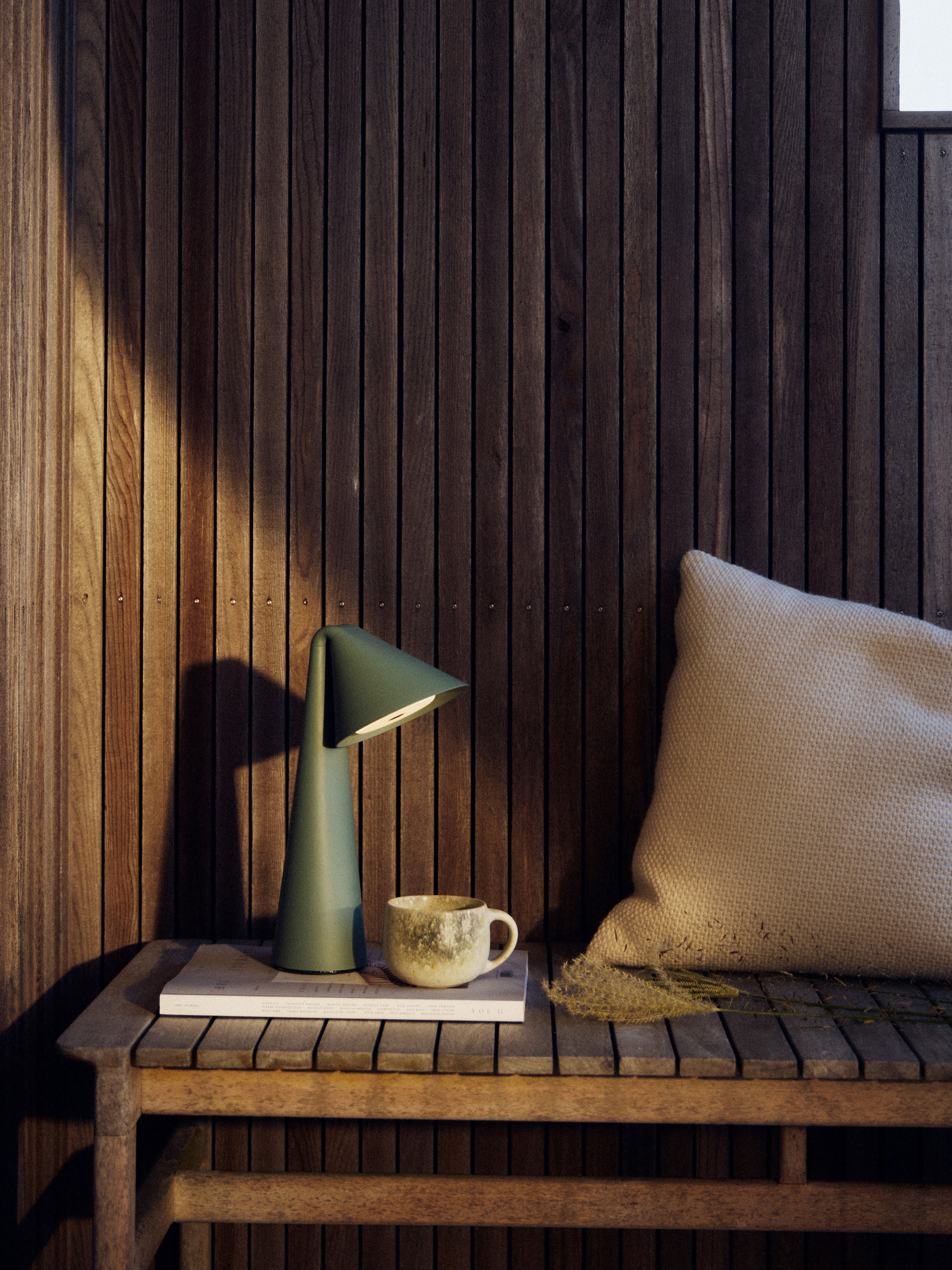 Lampe à poser LED portable Thoralf, intensité ajustable - Vert sauge