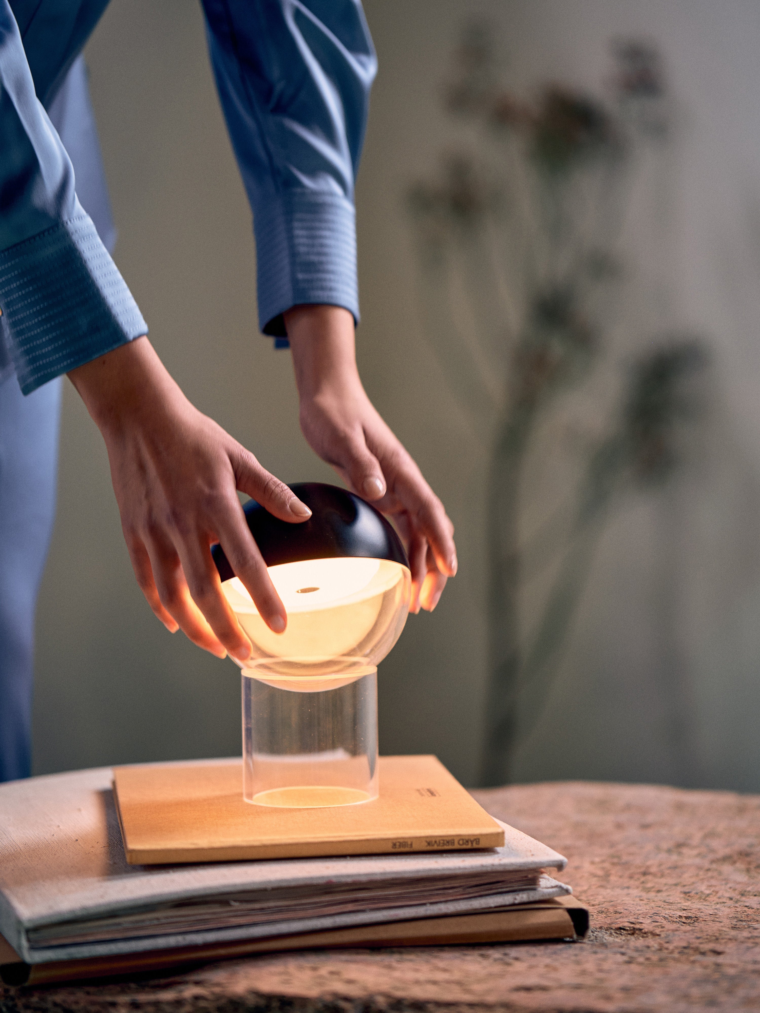 Lampe à poser LED portable Cato, intensité ajustable - Noir