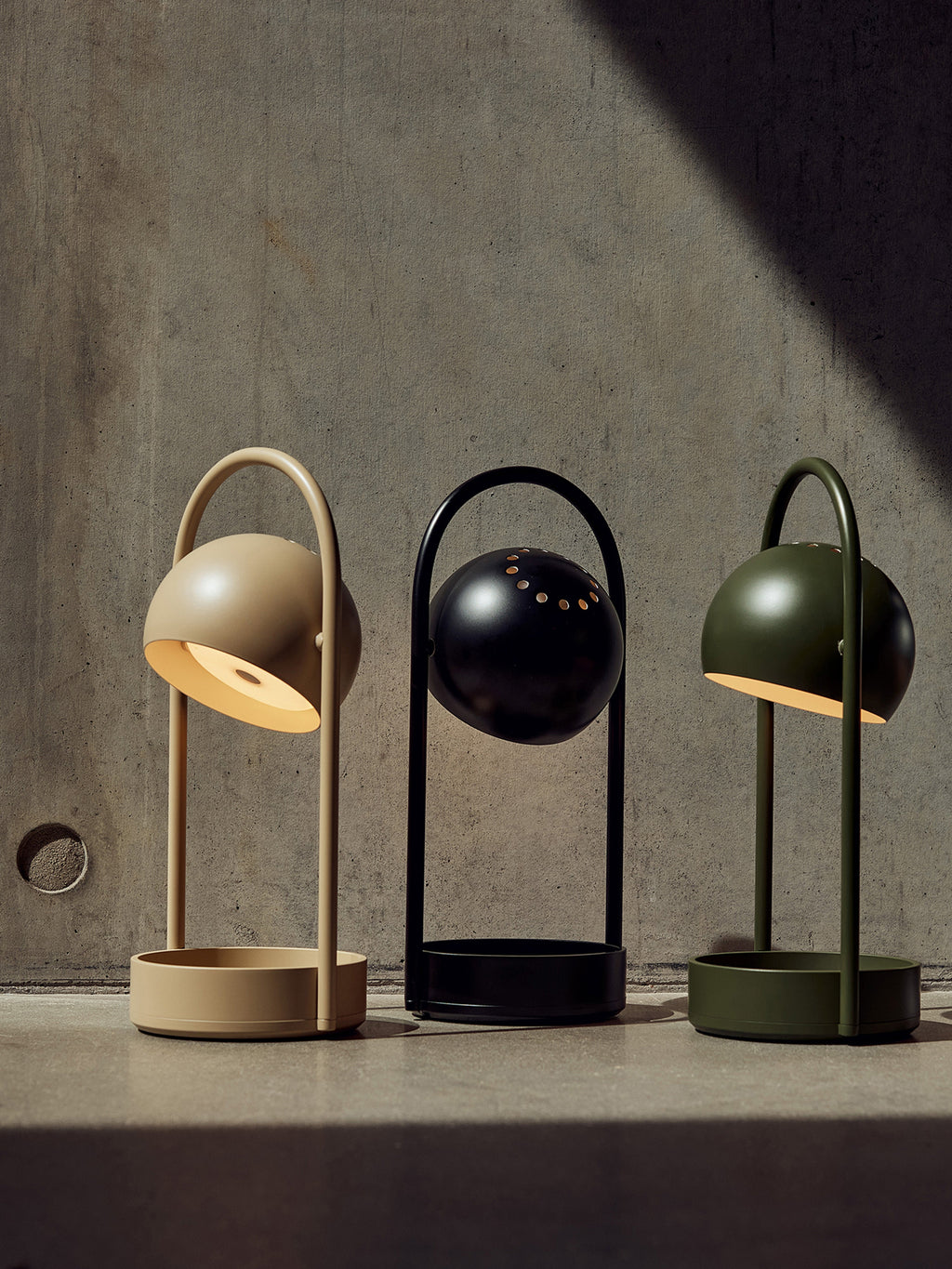 Lampe à poser LED portable Viljar, intensité ajustable - Beige