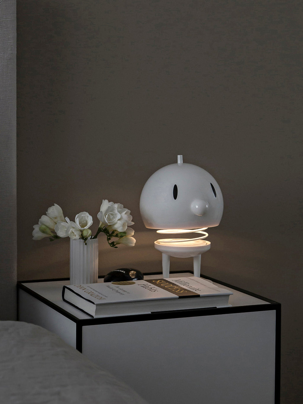 Lampe à poser LED portable Zayne, intensité ajustable - Blanc