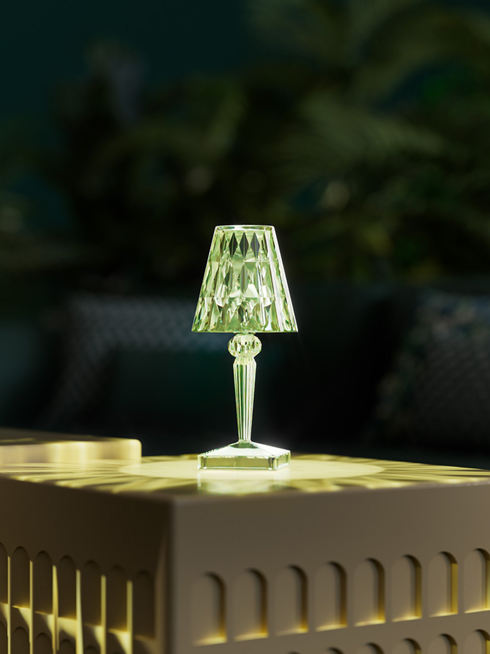 Lampe à poser LED mobile Asen, haut. 30 cm - Vert sauge