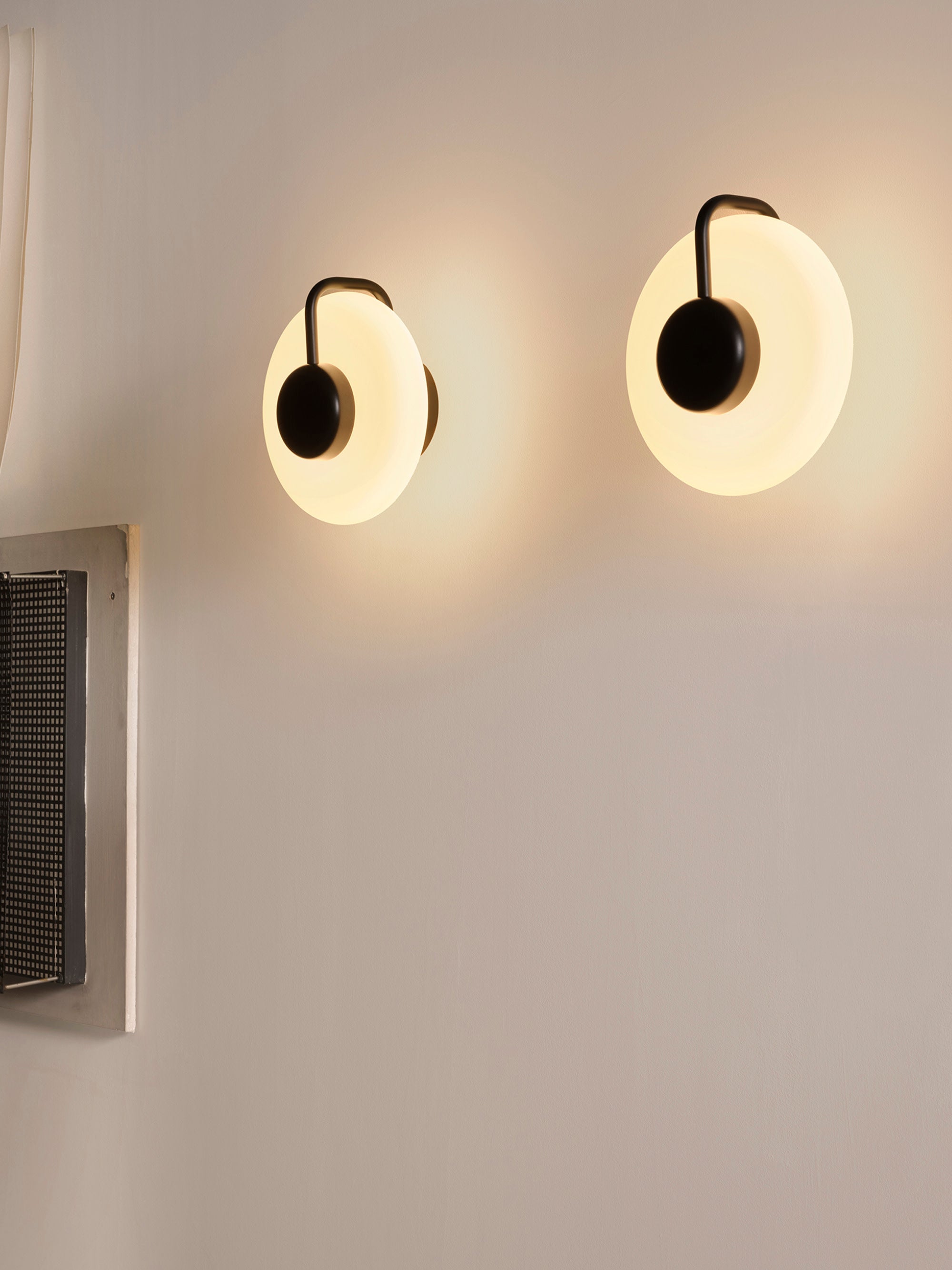 Applique murale LED Amundi, intensité variable - Blanc cassé, noir