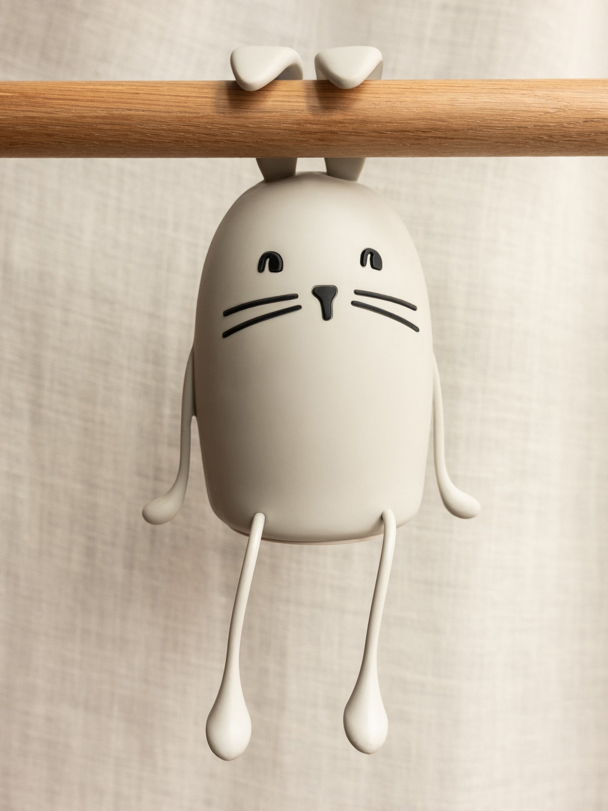 Veilleuse LED en forme de lapin Fromund - Blanc cassé, noir