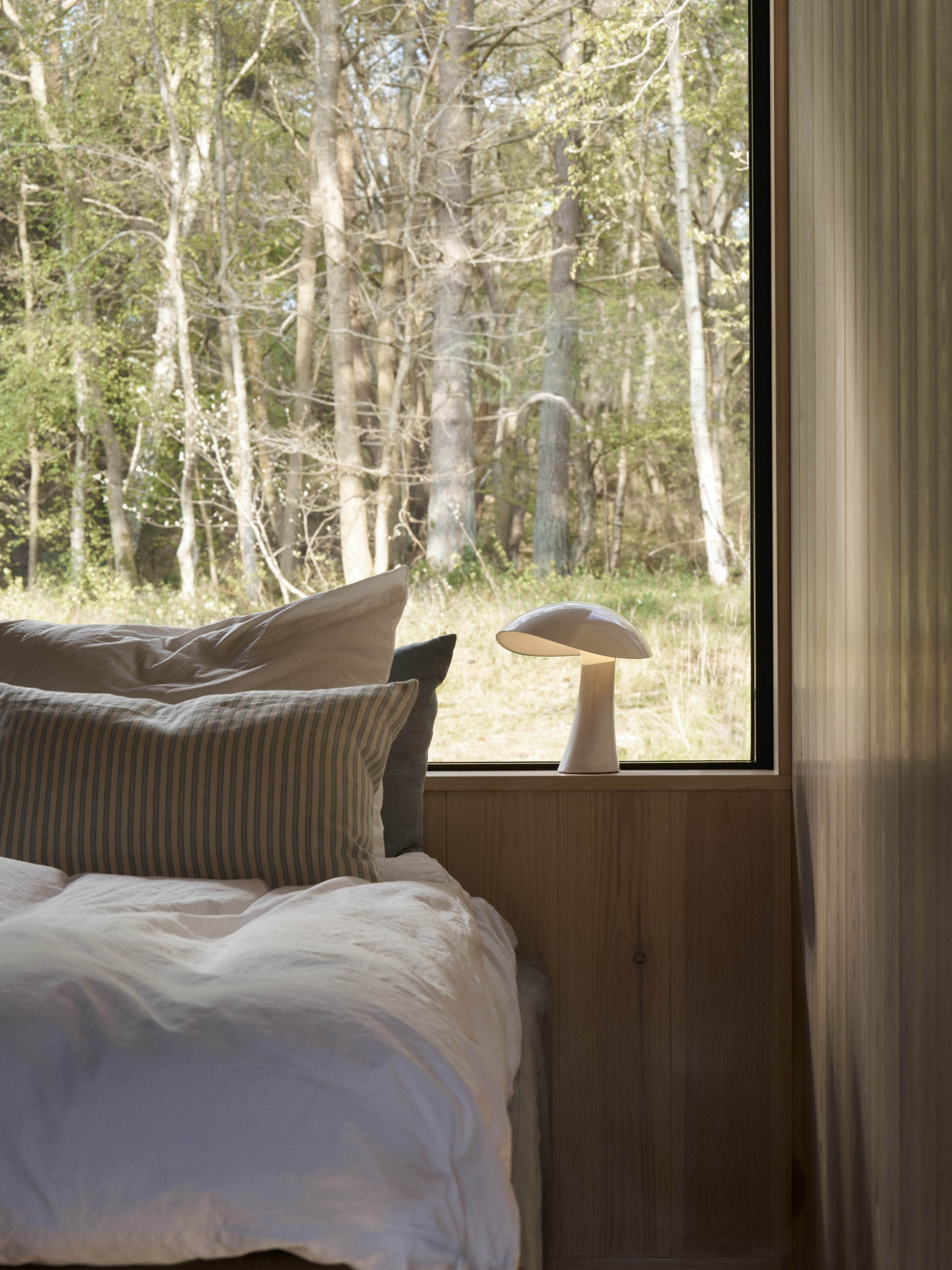 Petite lampe à poser LED portable Pax, intensité ajustable - Blanc