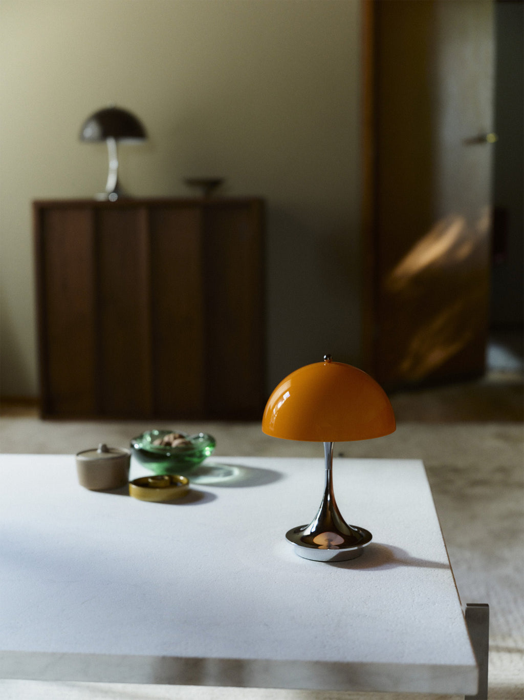 Lampe à poser LED portable à intensité variable Reiulf, design Verner Panton - Orange, argenté