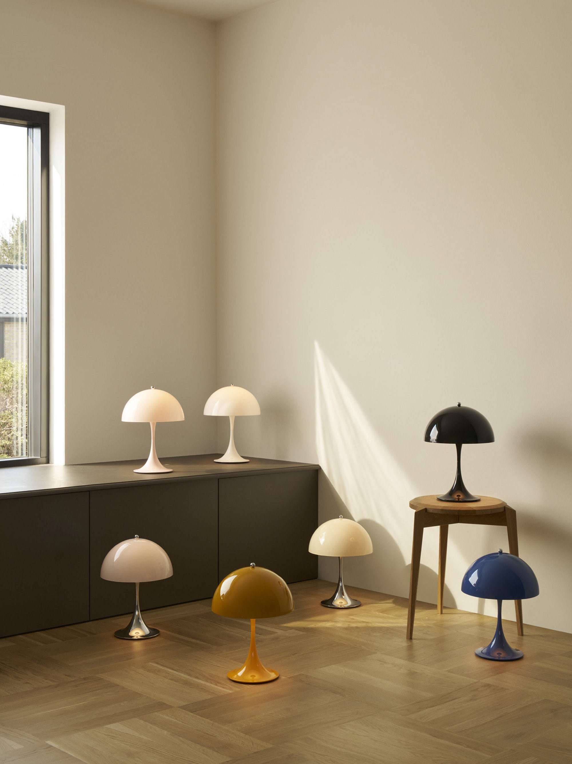 Lampe à poser LED portable à intensité variable Kasper, design Verner Panton - Bleu, plastique