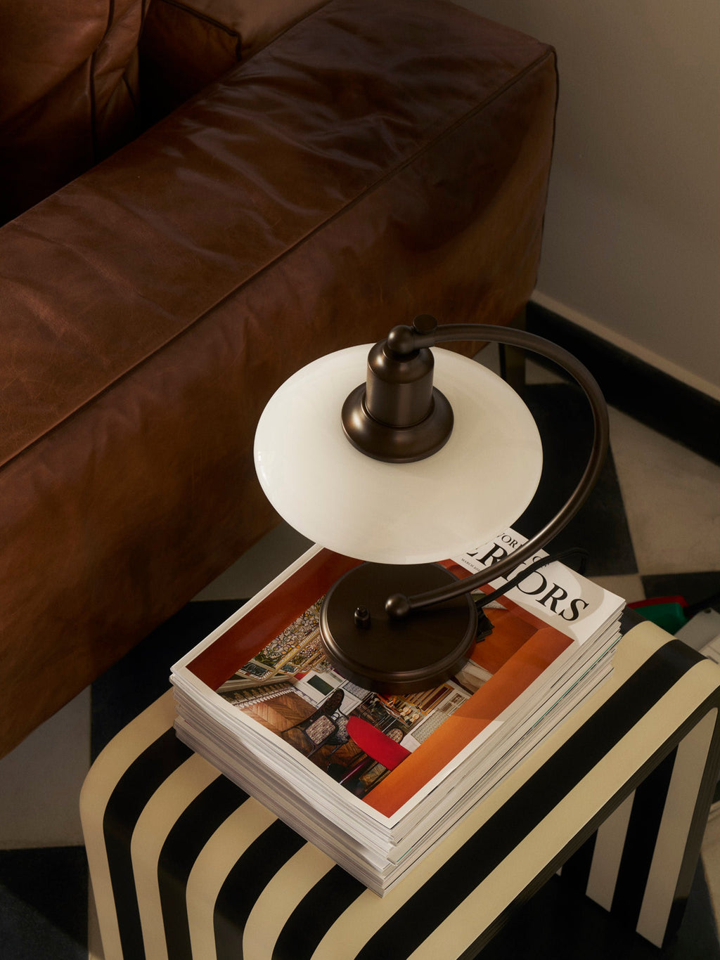 Petite lampe à poser PH 2/2 - Blanc, laiton