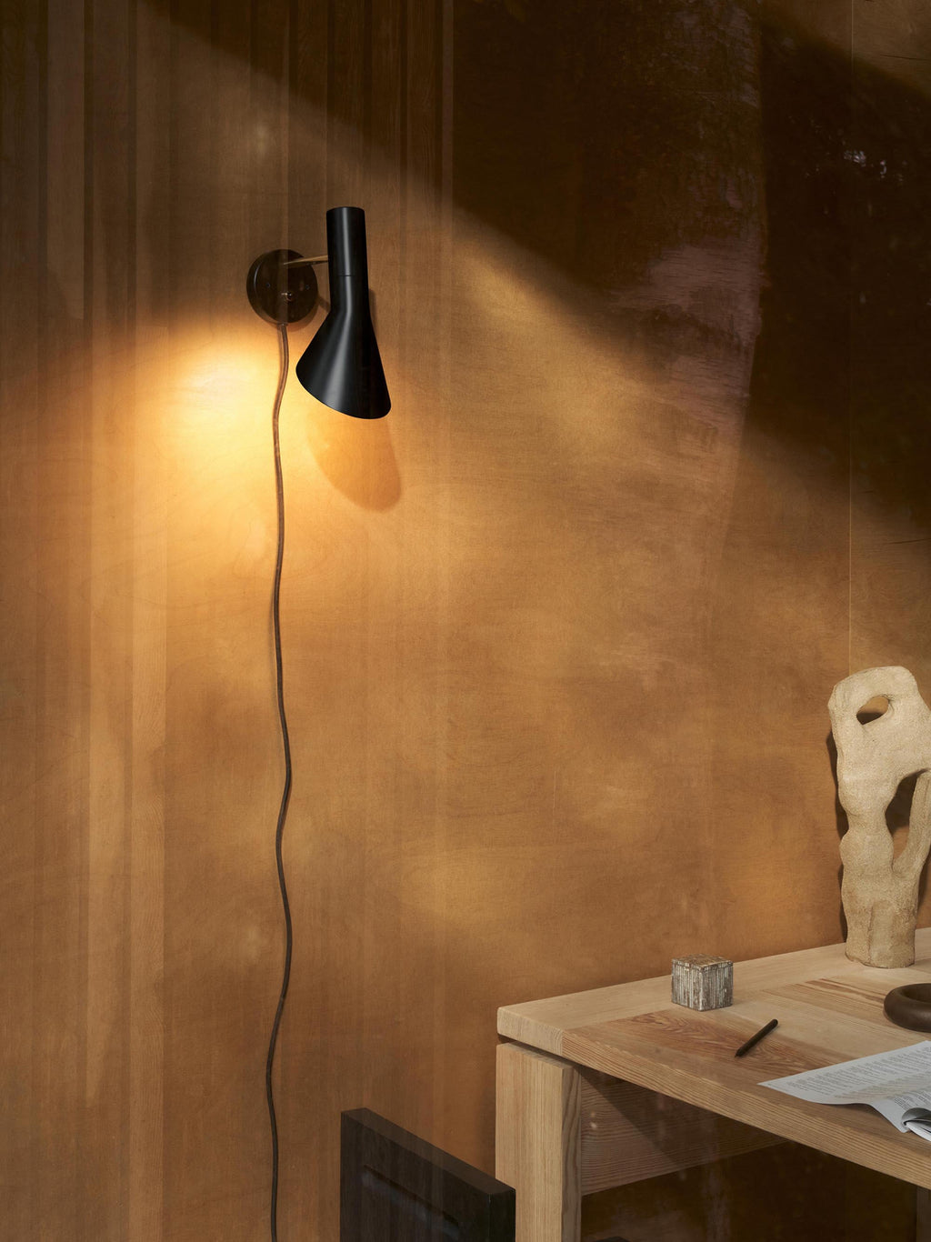 Applique murale à brancher Hannes - Noir, laiton