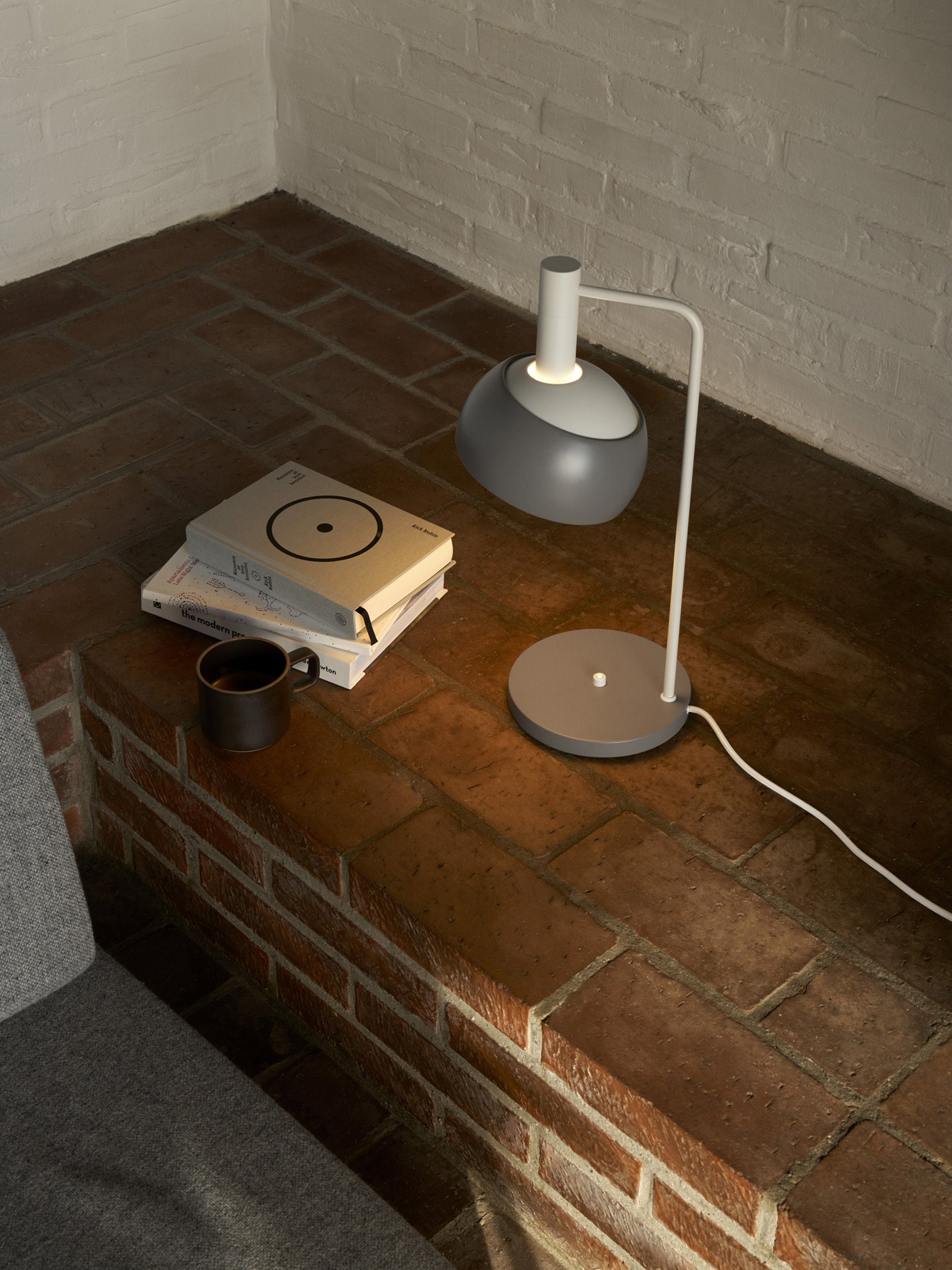 Lampe à poser Ake - Tons gris