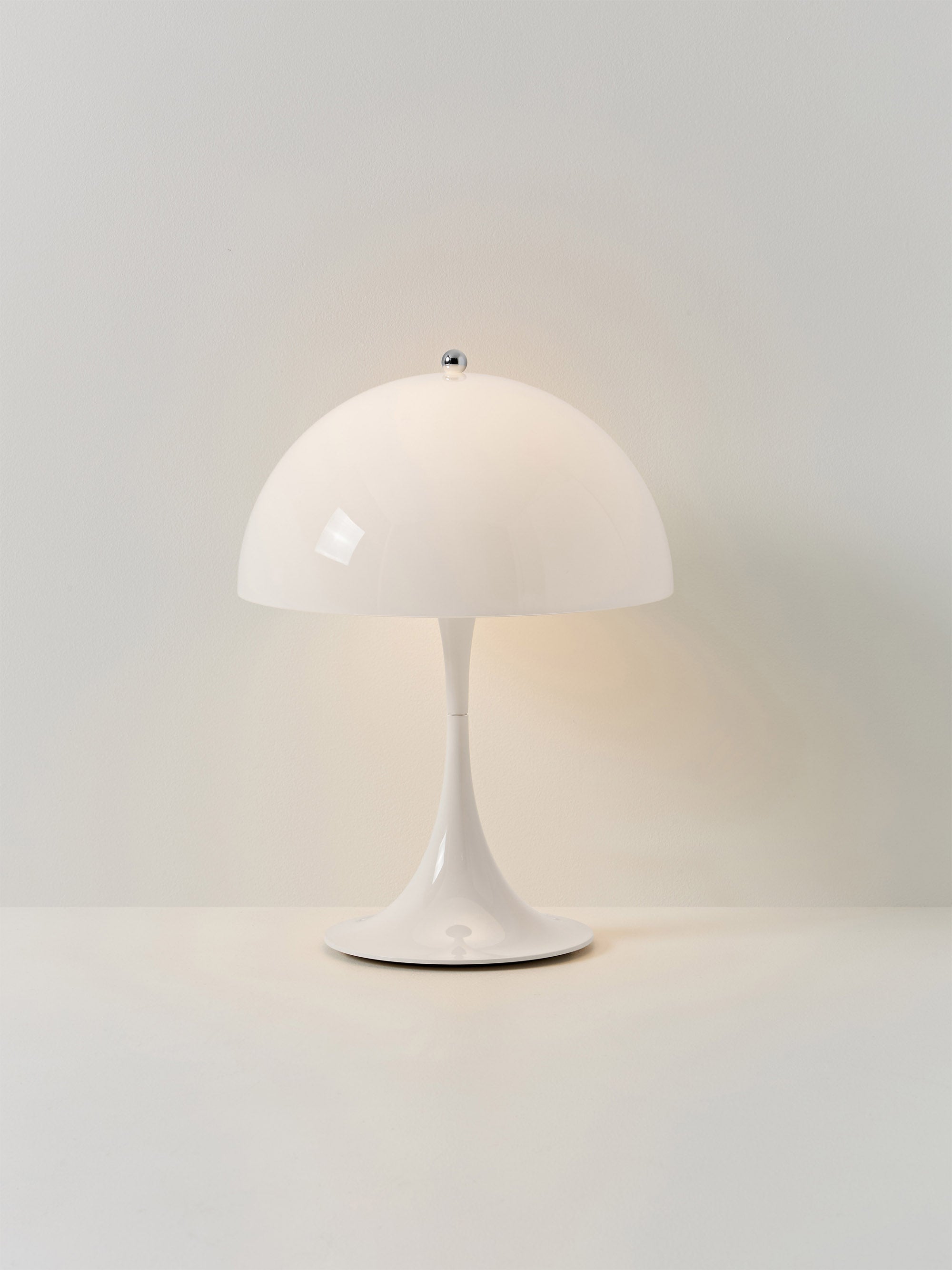 Lampe à poser LED portable à intensité variable Kasper, design Verner Panton - Verre acrylique blanc