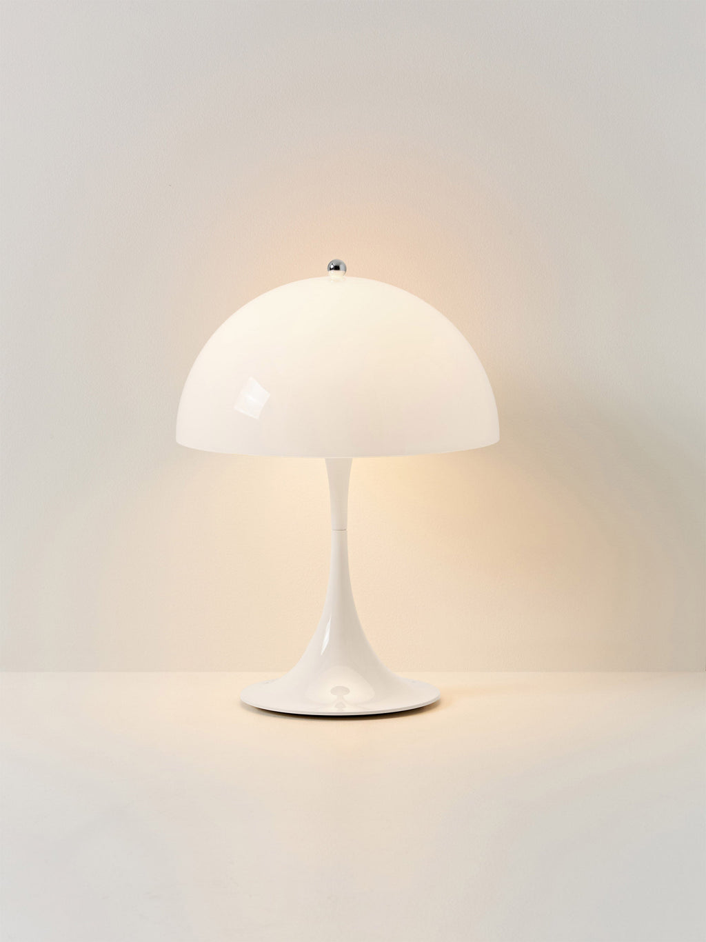 Lampe à poser LED portable à intensité variable Kasper, design Verner Panton - Verre acrylique blanc