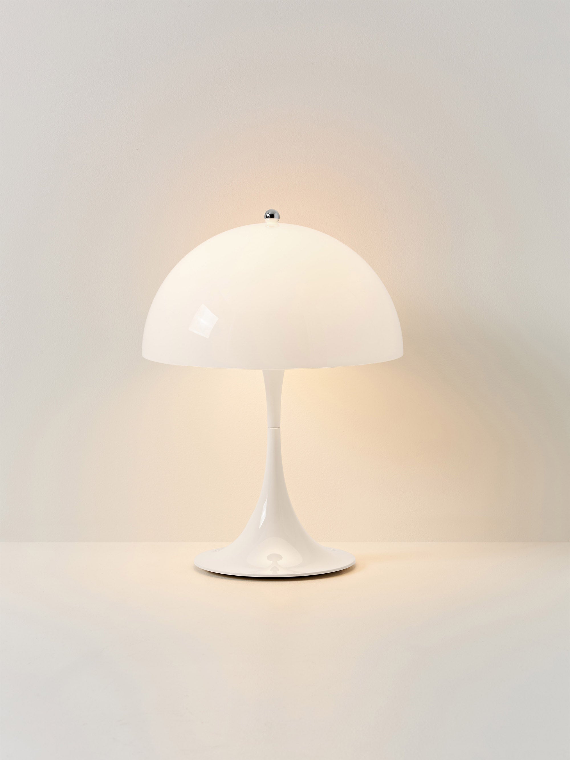 Lampe à poser LED portable à intensité variable Kasper, design Verner Panton - Verre acrylique blanc