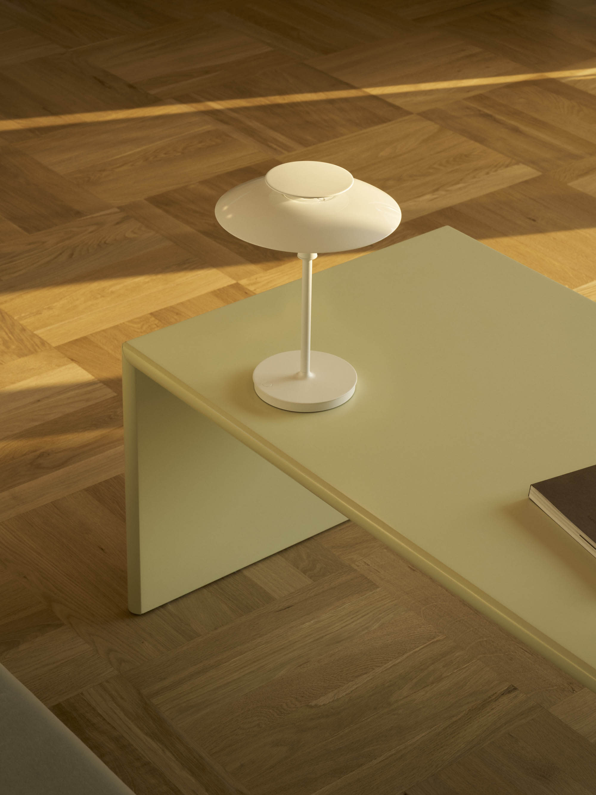 Petite lampe à poser LED portable Banks, intensité ajustable - Blanc naturel