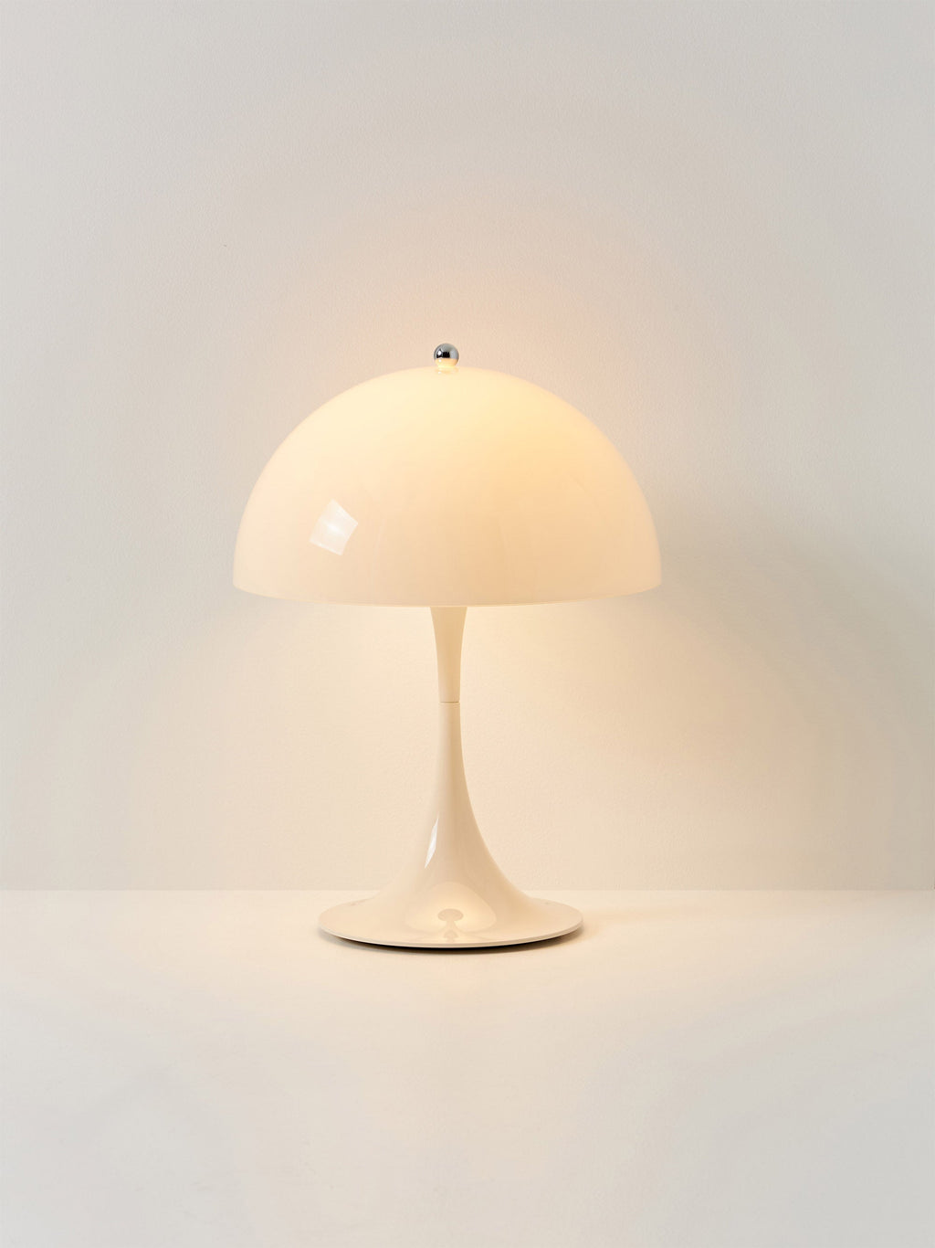 Lampe à poser LED portable à intensité variable Kasper, design Verner Panton - Verre acrylique beige clair