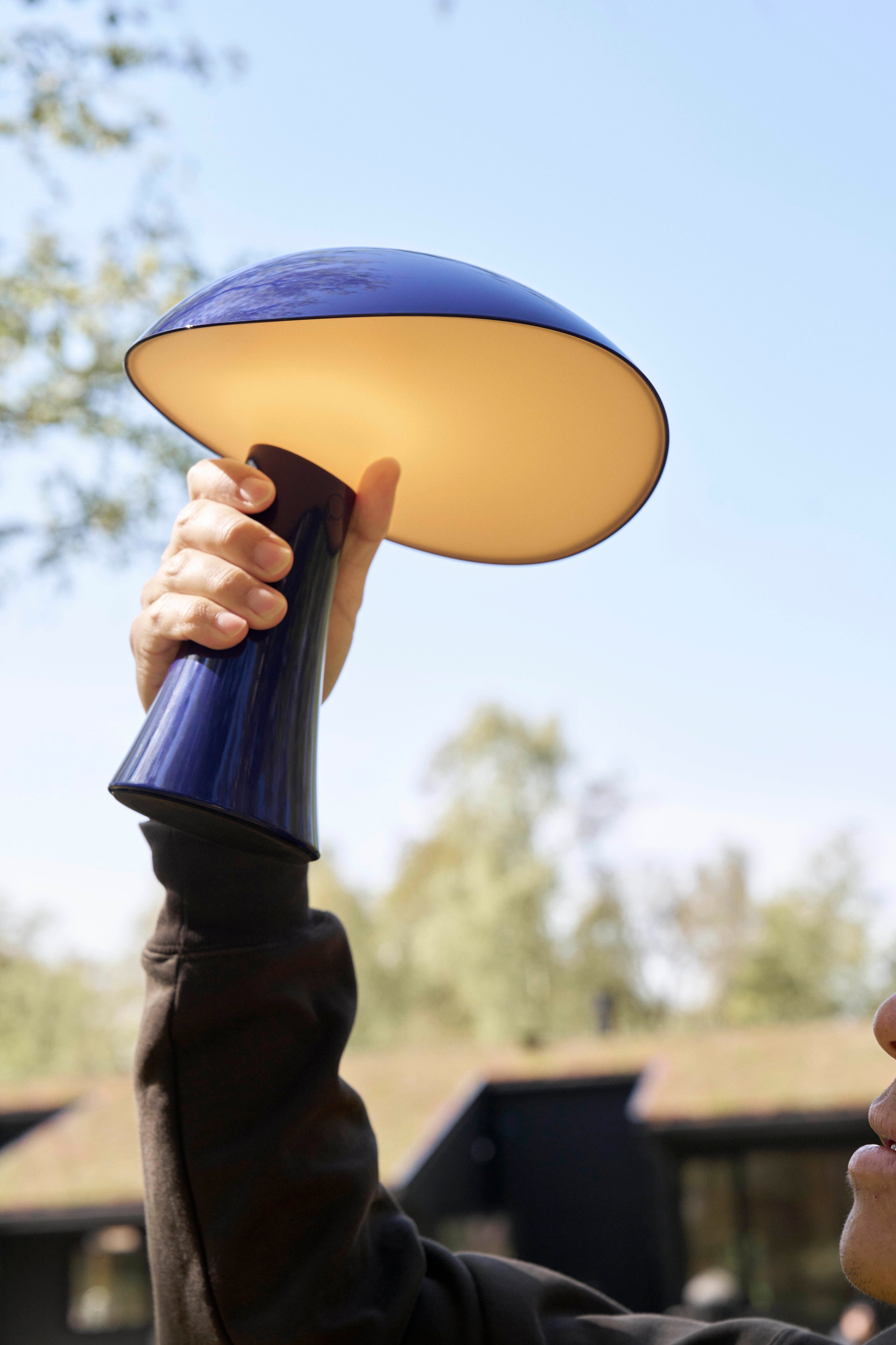 Petite lampe à poser LED portable Pax, intensité ajustable - Bleu foncé, blanc