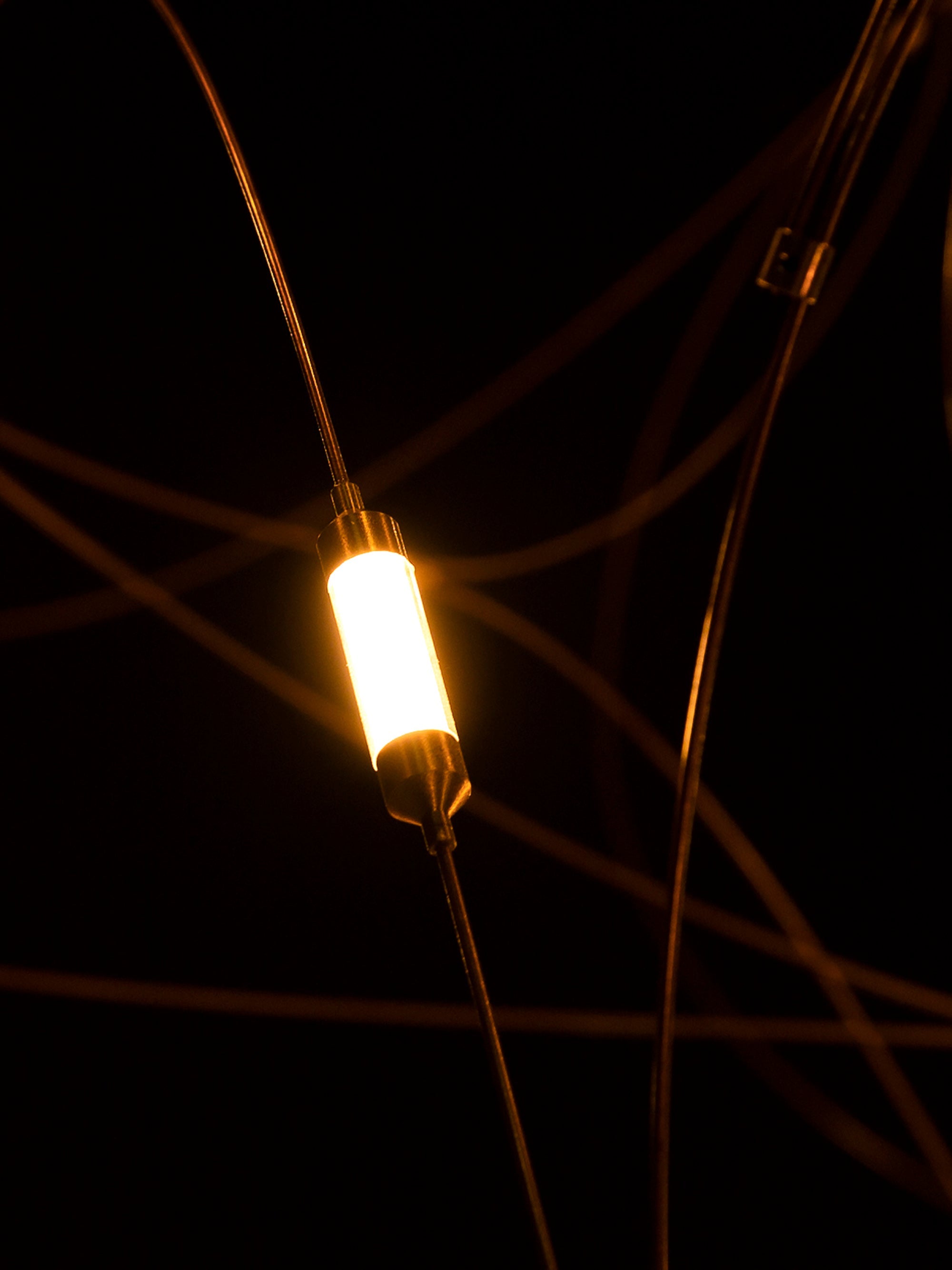 Suspension LED à intensité variable Flock of Kaapo - Laiton